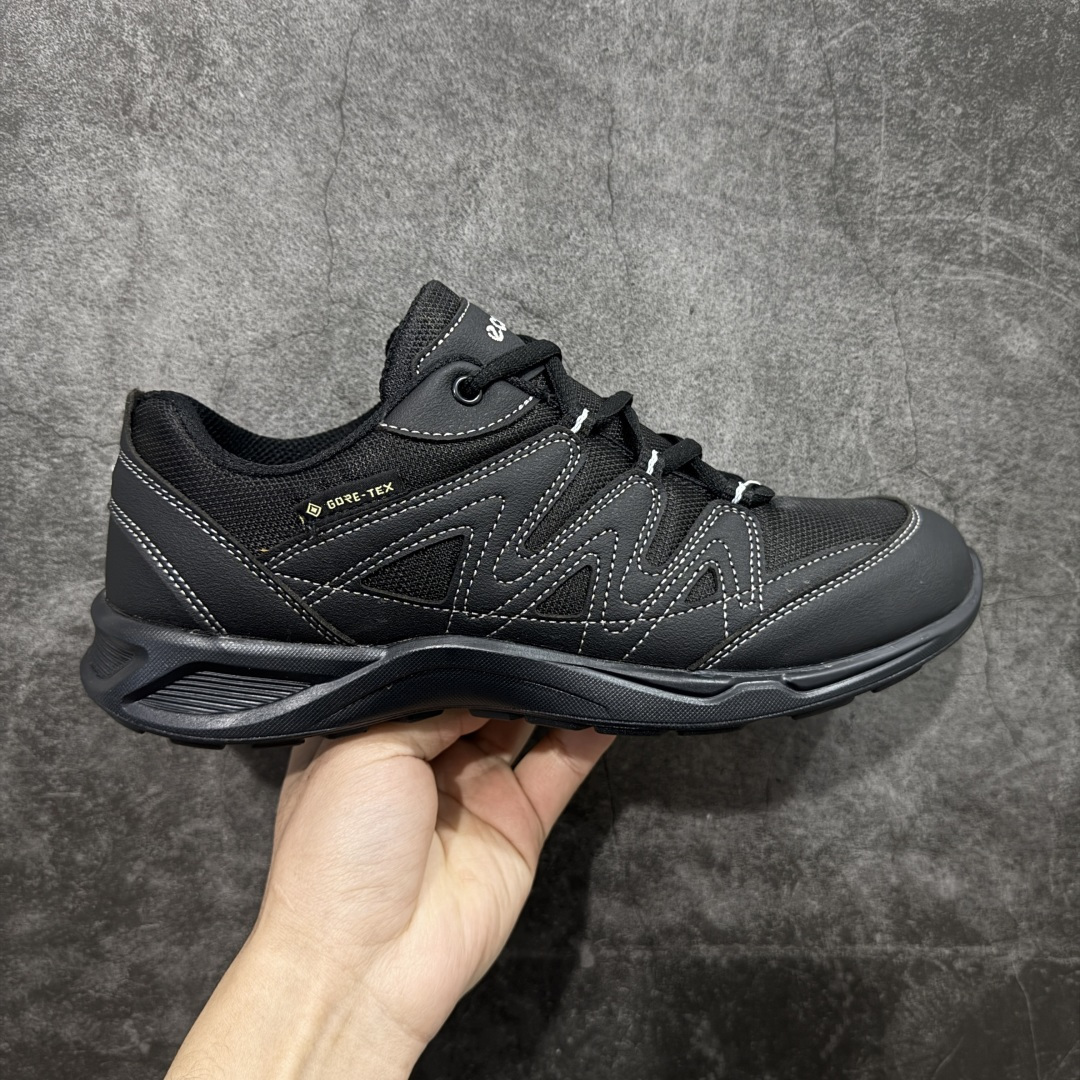 【公司级】ECCO Biom 2025款 爱步 健步 低帮 黑色 圆通系带户外运动登山鞋徒步鞋 经典和现代工艺品质融合 精选小牛皮面料 百搭休闲老爹鞋 舒适性相当不错 版型楦型非常到位上脚 专柜热销款 独有鞋型设计 特有Logo车边 特别有型 北欧风格 舒适 休闲保暖 超弹性 耐磨 减震 按摩大底(PU+TPU 组合) 尺码:39-45 编码:XYB330340-选品中心