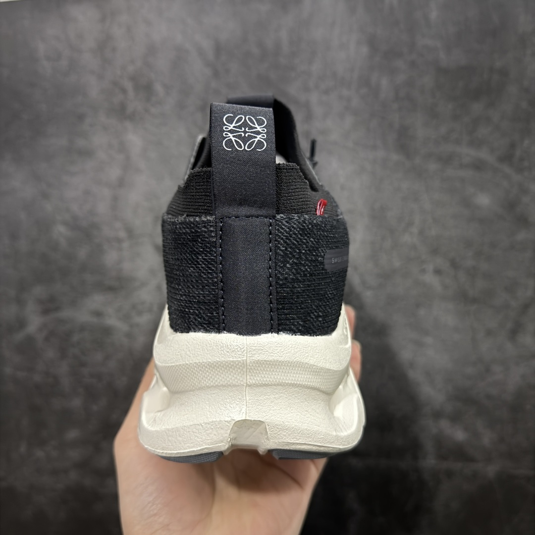 图片[4]-【PZ版本】On昂跑 x LOEWE罗意威 Cloudtilt 织物 跑步 户外轻便百搭系带 减震 低帮 运动休闲鞋 市面最优版本 原版开发 原材1比1打造 采用工程飞织网布组合再生聚酯纤维鞋面材质搭载独家隐藏速度中板 镂空CloudTec科技 泡棉缓震中底 黑科技跑出圈的时尚运动新宠 尺码：36-45 含半码-选品中心