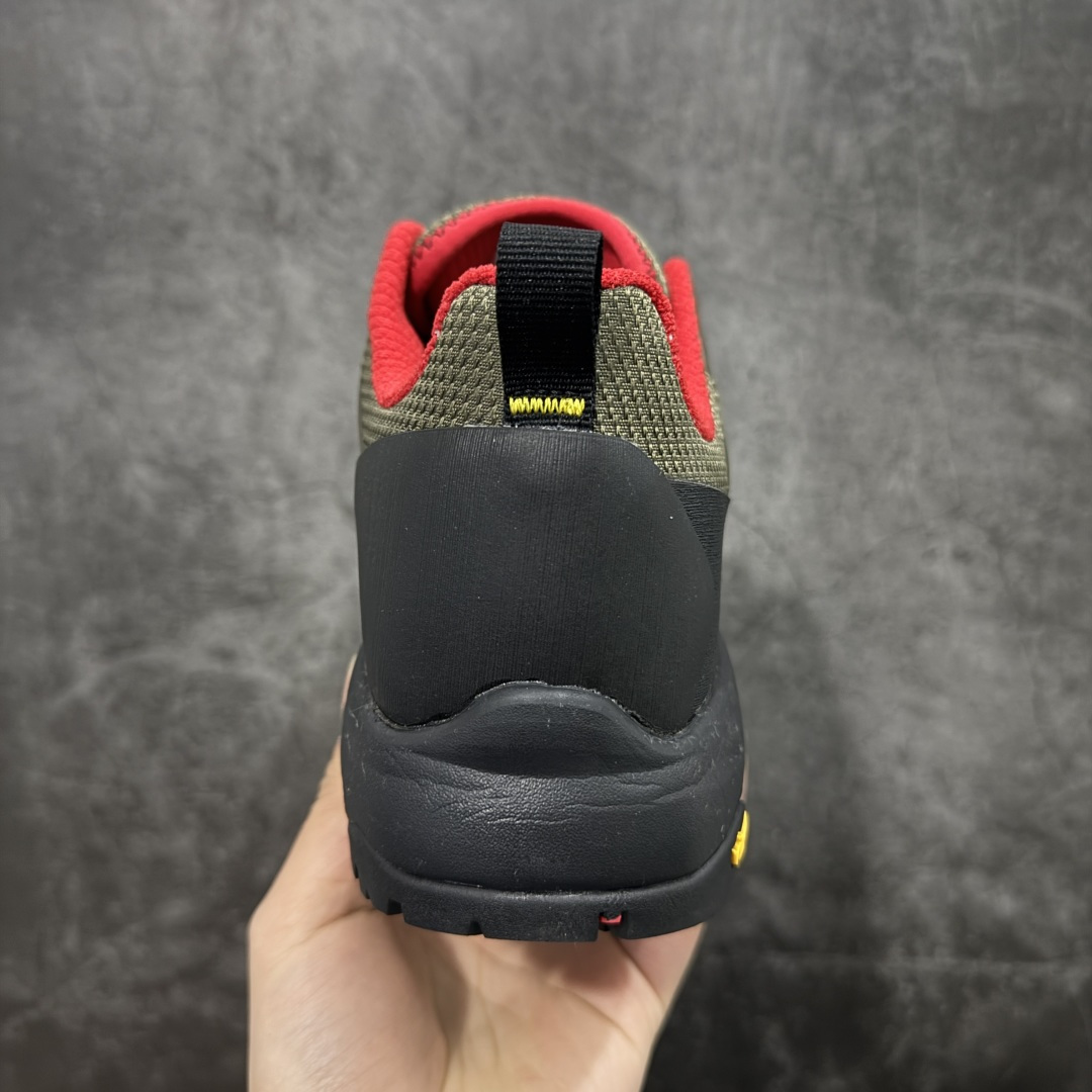 图片[4]-【莞产版本】TNF北面THE NORTH FACE Verto Alpine GORE-TEX® 舒适 防滑耐磨 低帮 生活休闲鞋 男款 鞋底采用Vibram黄金大底 专门为鞋底设计的橡胶以出色的耐磨性 良好的防滑性或得不少户外运动爱好者的喜欢 专业户外登山品牌（北面）The North Face自1966年创立，由两位热爱登山徒步的年轻登山者于美西旧金山开创，不断透过研发与创新，并且将最先进的技术结合在服装与鞋款设计，生产多种外型帅气且专业能力非常强的户外运动装备而备受欢迎 尺码：40 41 42 43 44 45-选品中心