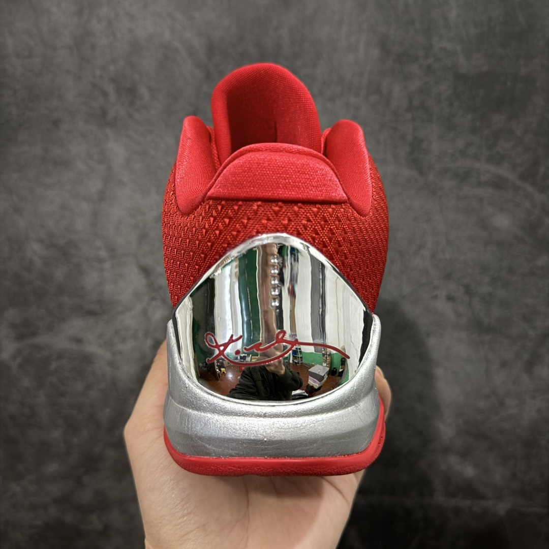 图片[4]-【S2版本】Caitlin Clark x NK Kobe 5 Protro S2纯原生产线出品 科比五代克拉克联名银红 #Zoom Turbo气垫➕后掌EVA缓震 实战配置直接拉满 #原楦纸板开发 鞋身流线型、后跟塑形，区分土肥圆 #原档数据3D打印 鞋面细节匹配原版 #全身鞋材卡料色独家定制 唯一正确喷漆SWOOSH #NK专利Flyknit飞线科技，给予鞋身足够抗扭矩力 #真实底模最大48.5 实战利器 专供海外市场 货号：IV2712-001 尺码：40 40.5 41 42 42.5 43 44 44.5 45 46 47.5 48.5（脚宽、脚胖 建议买大半码）-选品中心