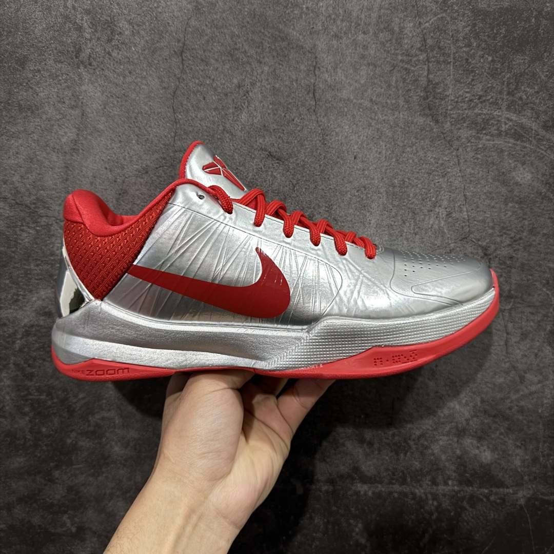 【S2版本】Caitlin Clark x NK Kobe 5 Protro S2纯原生产线出品 科比五代克拉克联名银红 #Zoom Turbo气垫➕后掌EVA缓震 实战配置直接拉满 #原楦纸板开发 鞋身流线型、后跟塑形,区分土肥圆 #原档数据3D打印 鞋面细节匹配原版 #全身鞋材卡料色独家定制 唯一正确喷漆SWOOSH #NK专利Flyknit飞线科技,给予鞋身足够抗扭矩力 #真实底模最大48.5 实战利器 专供海外市场 货号:IV2712-001 尺码:40 40.5 41 42 42.5 43 44 44.5 45 46 47.5 48.5(脚宽、脚胖 建议买大半码)-选品中心