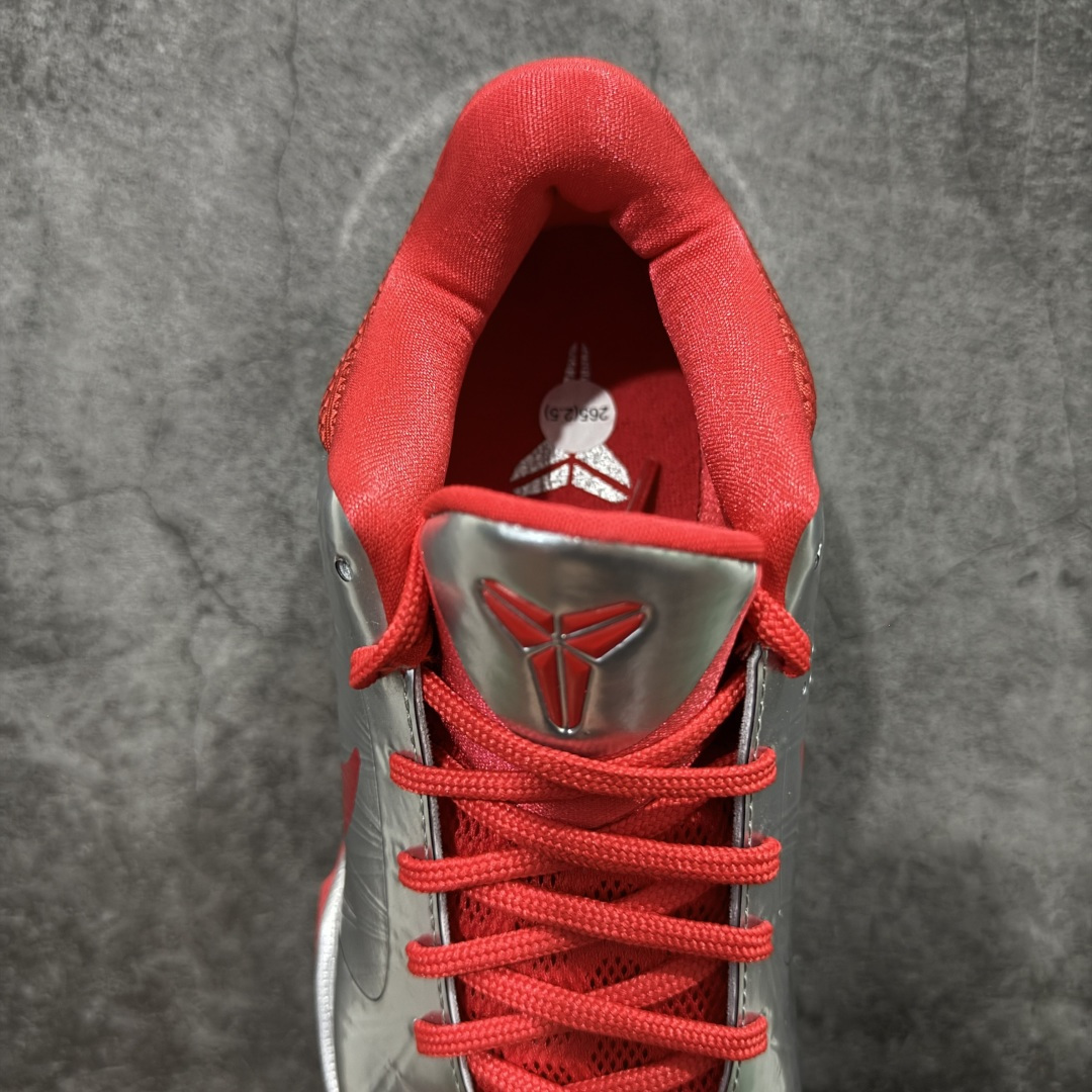 图片[8]-【S2版本】Caitlin Clark x NK Kobe 5 Protro S2纯原生产线出品 科比五代克拉克联名银红 #Zoom Turbo气垫➕后掌EVA缓震 实战配置直接拉满 #原楦纸板开发 鞋身流线型、后跟塑形，区分土肥圆 #原档数据3D打印 鞋面细节匹配原版 #全身鞋材卡料色独家定制 唯一正确喷漆SWOOSH #NK专利Flyknit飞线科技，给予鞋身足够抗扭矩力 #真实底模最大48.5 实战利器 专供海外市场 货号：IV2712-001 尺码：40 40.5 41 42 42.5 43 44 44.5 45 46 47.5 48.5（脚宽、脚胖 建议买大半码）-选品中心