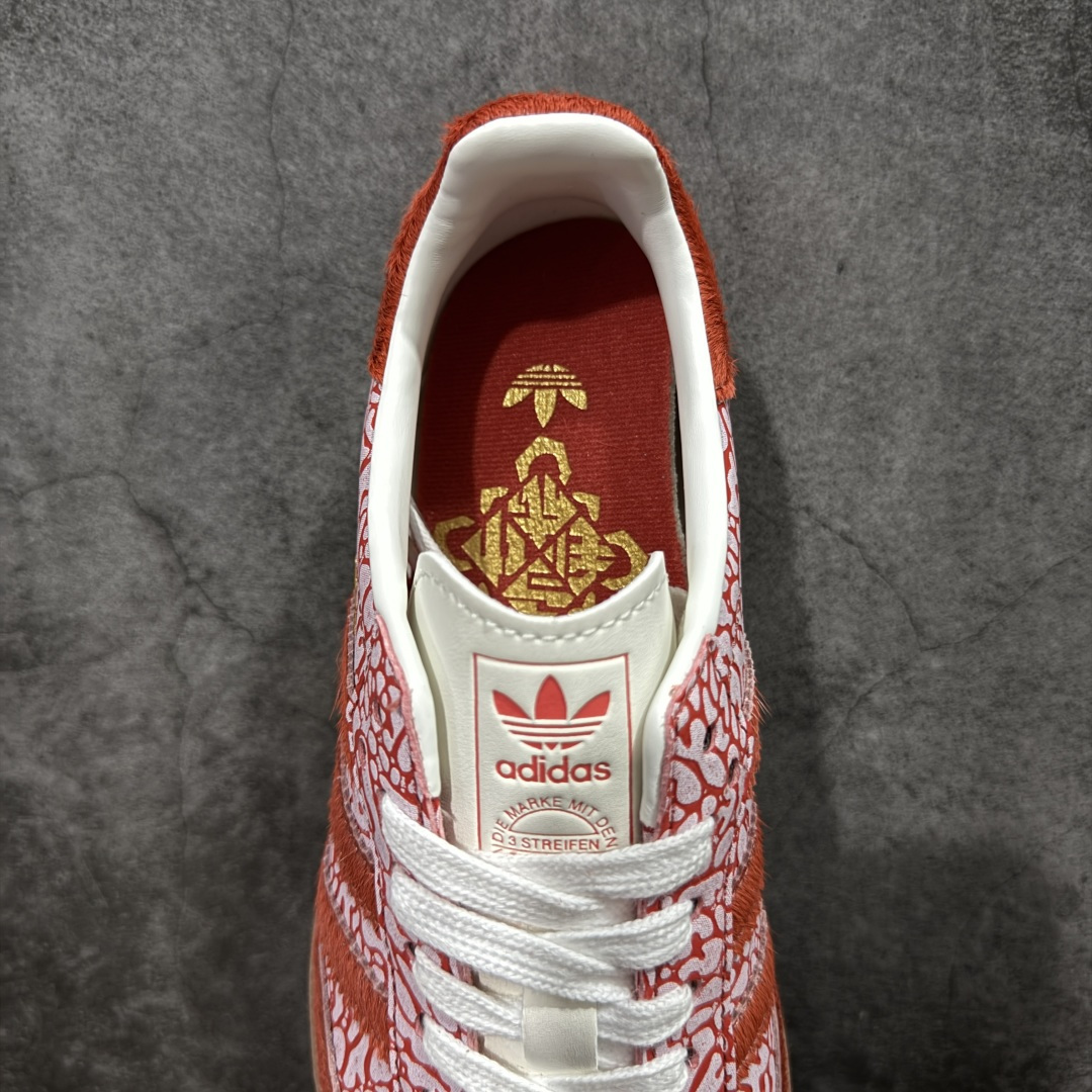 图片[8]-【纯原HZ版本】AD Original Samba OG 复古经典轻便板鞋 JR8743 口碑大厂出品 品控大底版型不断改良更新 全套原纸板楦头开发 确保原汁原味 完美呈现桑巴版型 一比一鞋头弧度高度鞋身弧度 此版本只针对中端市场 皮料材质有所更替 其他数据细节工艺流程均保持一致 绝不口嗨 细节品控鞋型随意对比 正确烫金高频细节 原装纳米超迁皮料 独家私模橡胶大底 原盒原配 尺码：35.5 36 36.5 37.5 38 38.5 39 40 40.5 41 42 42.5 43 44 44.5 45-选品中心