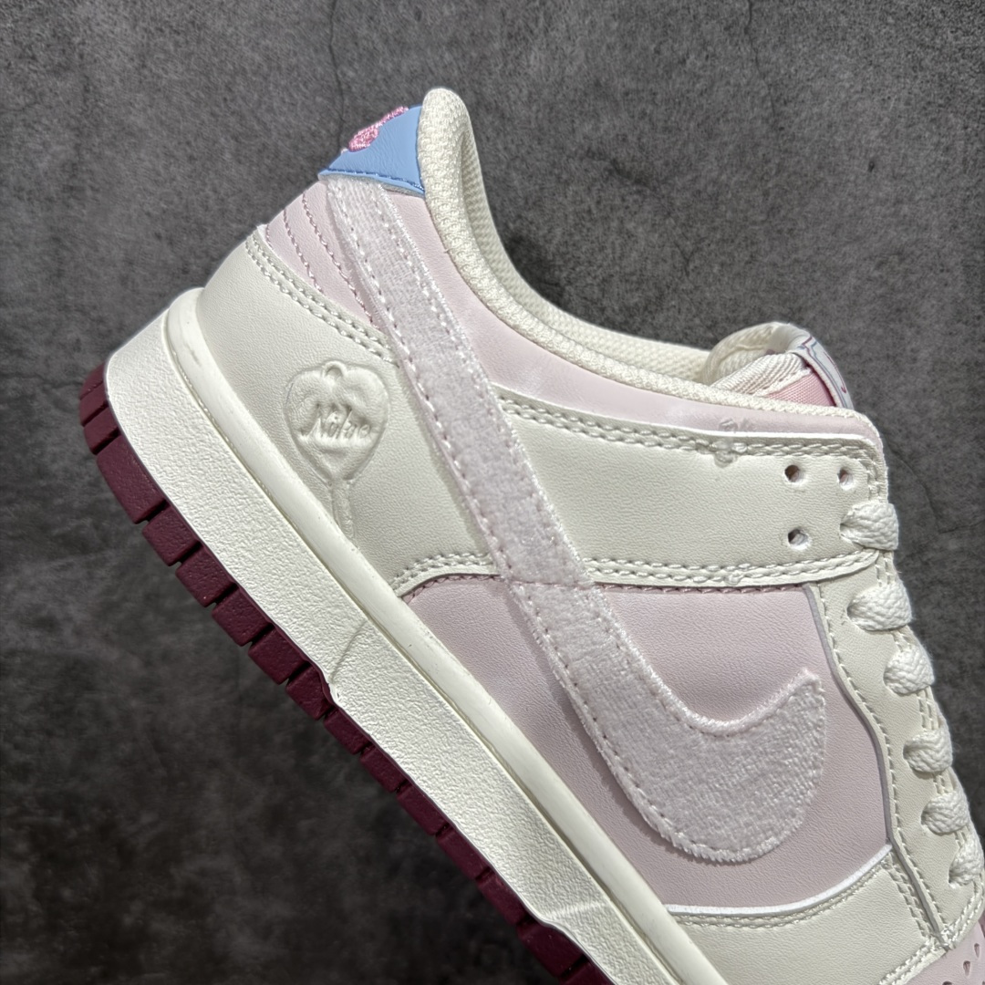 图片[7]-【XC纯原】礼Nike Dunk Low \”Valentine’s Day\” 情人节限定 米粉 奶白 + 柔雾粉的渐变配色像裹了层春日薄纱，鞋身拼接细腻皮革 + 丝绒勾边：鞋面是软滑的哑光皮革，Swoosh 用银粉丝绒材质，摸上去自带柔焦质感；后跟暗藏浅蓝小细节市场唯一独家头层皮打造 原鞋原档案开发 原厂皮料 原档冲孔鞋头 正确满胶鞋垫 四线拉帮 原厂织唛标 鞋舌高弹海绵填充 货号：IQ1145-610 尺码： 35 36 36.5 37.5 38 38.5 39 40 40.5 41 42 42.5 43 44 44.5 45 46-选品中心