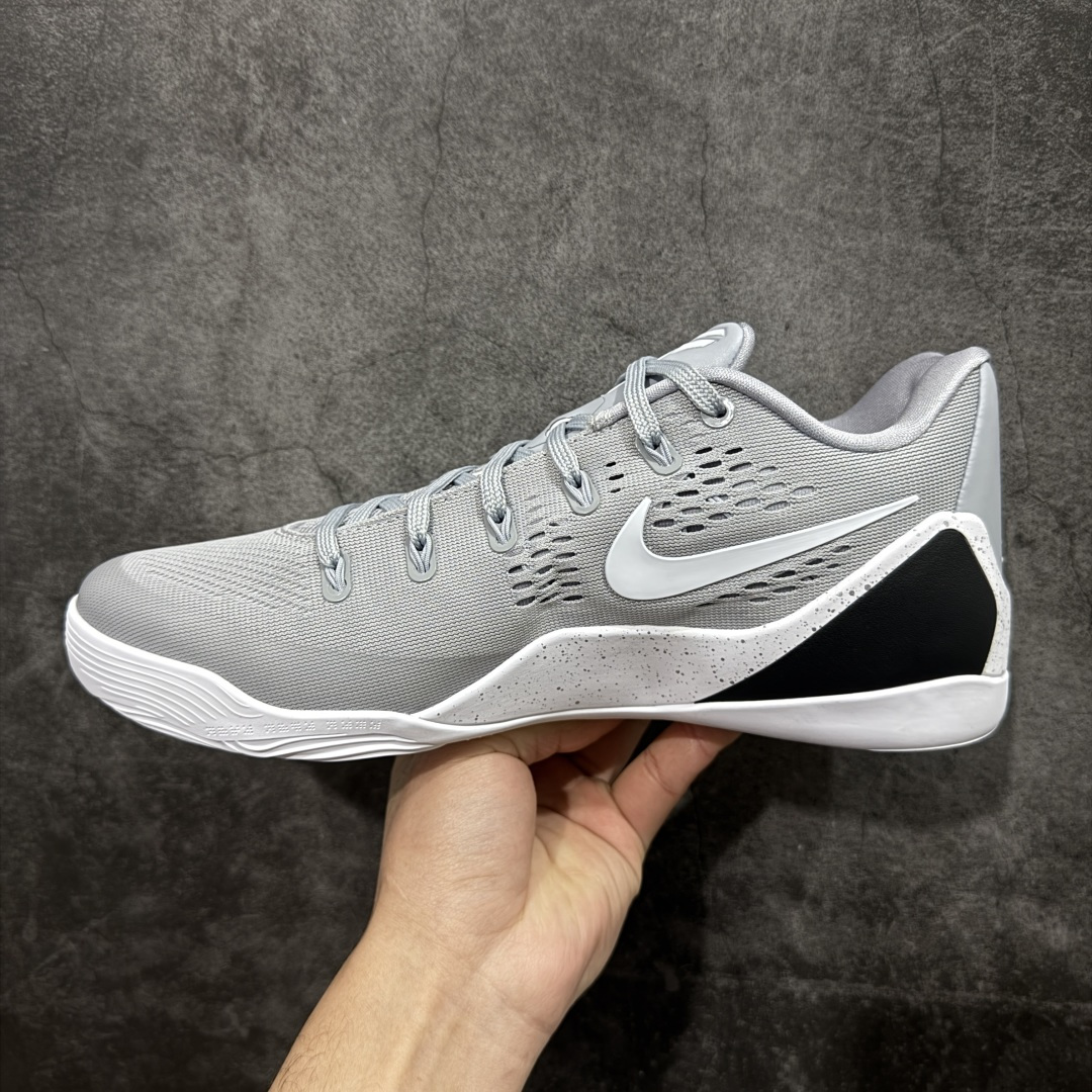 图片[2]-【GX绿x版本】Nike Kobe 9 Elite Low Protro \”University Red\” 耐克 科比9代 低帮 狼灰白 IH1401-001 完美复刻公司货 React科技鞋垫加持 实战配置直接拉满 原楦纸板开发 鞋身流线型、后跟塑形 区分土肥圆 原厂针织鞋面一针一线匹配原版 全身鞋材卡料色独家定制 唯一万针立体刺绣SWOOSH 真实底模最大50.5 实战利器 专供海外市场 独立原厂模具 首批不拼图大几率过验 亲测已过 支持各种高强度实战 无需担心 补货周期极长 脚宽建议买大半码 科比系列前掌偏窄 支持七天无理由退换 尺码： 40 40.5 41 42 42.5 43 44 44.5 45 46 47.5 48.5-选品中心