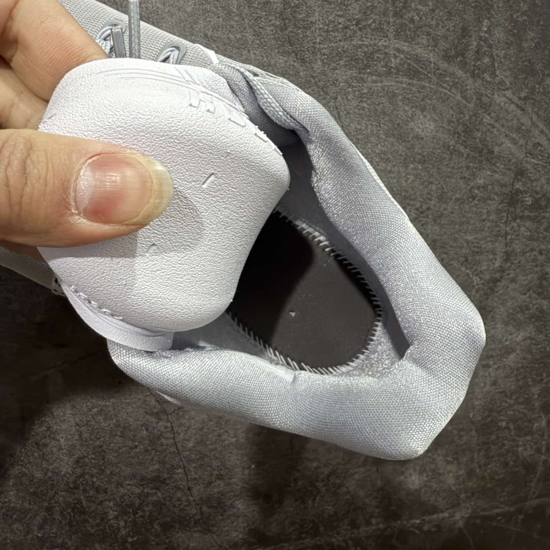 图片[9]-【GX绿x版本】Nike Kobe 9 Elite Low Protro \”University Red\” 耐克 科比9代 低帮 狼灰白 IH1401-001 完美复刻公司货 React科技鞋垫加持 实战配置直接拉满 原楦纸板开发 鞋身流线型、后跟塑形 区分土肥圆 原厂针织鞋面一针一线匹配原版 全身鞋材卡料色独家定制 唯一万针立体刺绣SWOOSH 真实底模最大50.5 实战利器 专供海外市场 独立原厂模具 首批不拼图大几率过验 亲测已过 支持各种高强度实战 无需担心 补货周期极长 脚宽建议买大半码 科比系列前掌偏窄 支持七天无理由退换 尺码： 40 40.5 41 42 42.5 43 44 44.5 45 46 47.5 48.5-选品中心