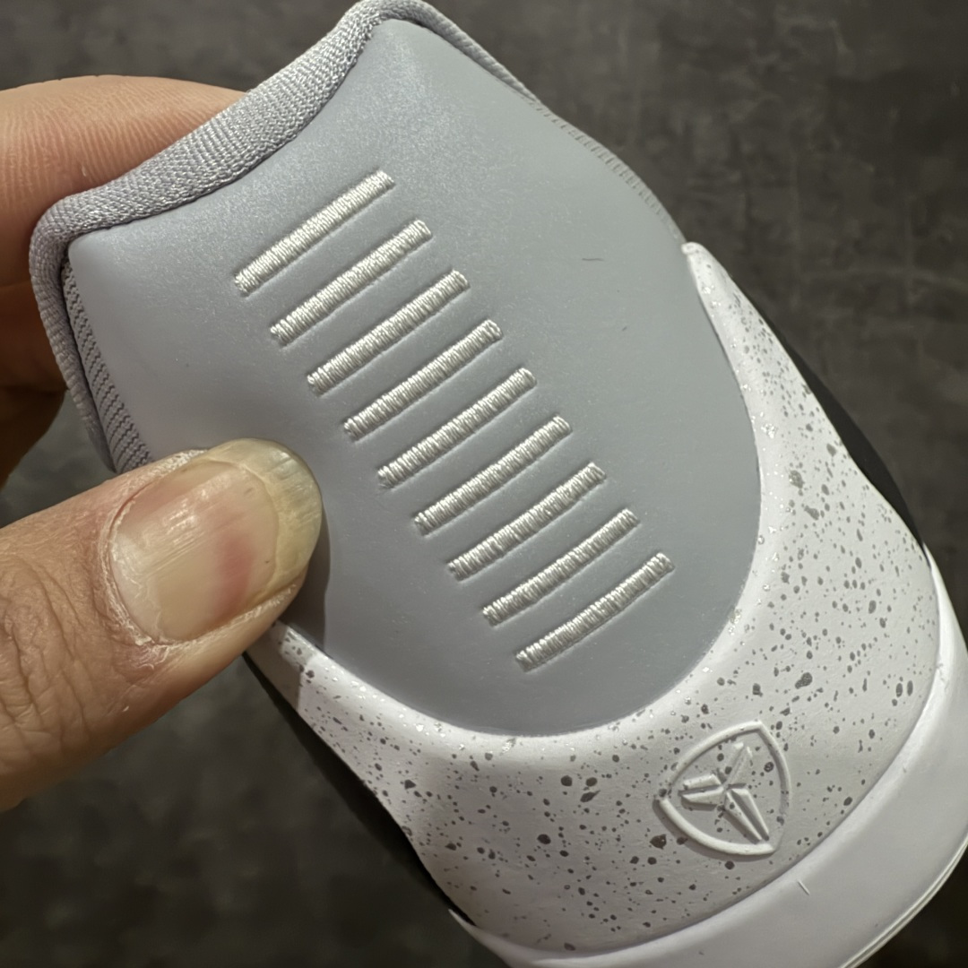 图片[2]-【GX绿x版本】Nike Kobe 9 Elite Low Protro \”University Red\” 耐克 科比9代 低帮 狼灰白 IH1401-001 完美复刻公司货 React科技鞋垫加持 实战配置直接拉满 原楦纸板开发 鞋身流线型、后跟塑形 区分土肥圆 原厂针织鞋面一针一线匹配原版 全身鞋材卡料色独家定制 唯一万针立体刺绣SWOOSH 真实底模最大50.5 实战利器 专供海外市场 独立原厂模具 首批不拼图大几率过验 亲测已过 支持各种高强度实战 无需担心 补货周期极长 脚宽建议买大半码 科比系列前掌偏窄 支持七天无理由退换 尺码： 40 40.5 41 42 42.5 43 44 44.5 45 46 47.5 48.5-选品中心