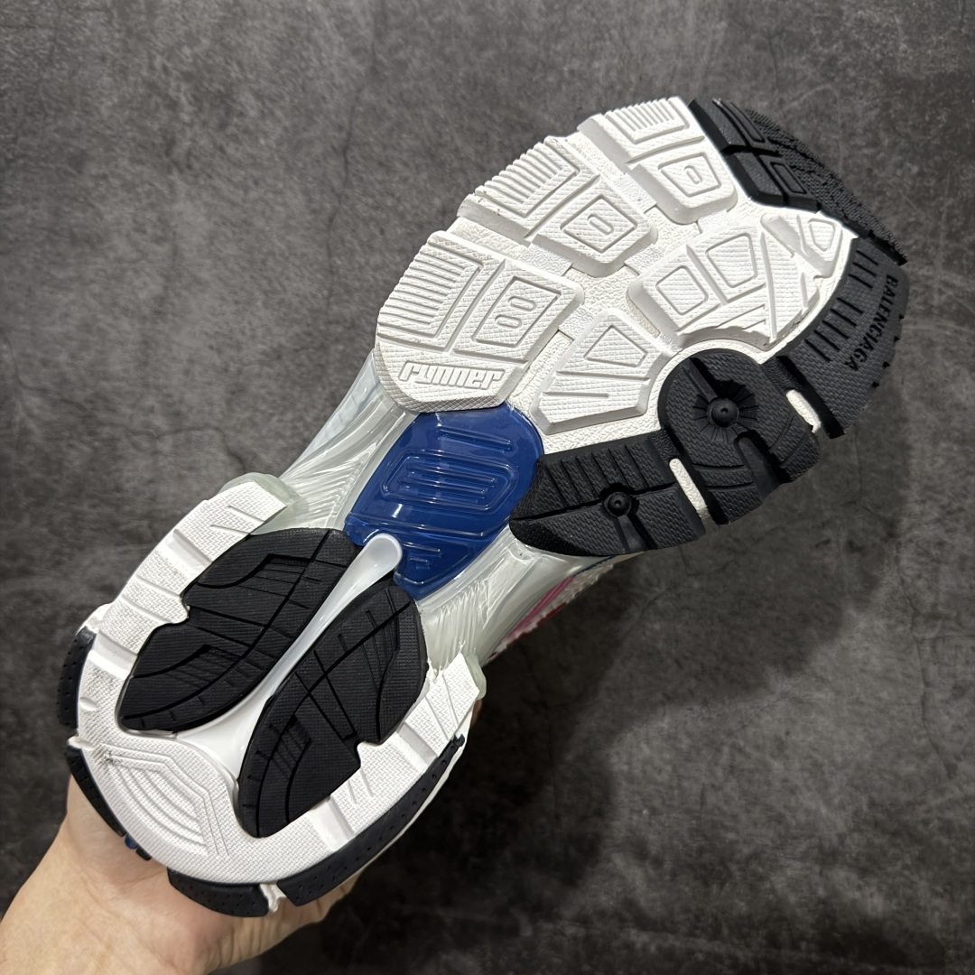 图片[9]-【G5纯原版】巴黎世家BALENCIAGA Runner Sneaker7.5代慢跑系列 复古野跑潮流姥爹风百搭休闲运动慢跑鞋 破坏风 复古老爹鞋 通过溢胶、做旧、缝线等细节，展示了设计师 Demna 的运动鞋风格，用一双「旧鞋」传递复古感，后侧板、翘起的鞋头，则展示了 Demna 在结构上的未来构想； 不含皮运动鞋，网布材质，磨损效果，鞋头边缘印有尺码，背面浮印尺码，外侧印有跑者徽标，鞋舌刺绣Balenciaga品牌标识，鞋跟背面Balenciaga品牌标识，材质采用70%聚氨酯、30%聚酯纤维。原版一致配件防尘袋及附送鞋带# 尺码：35-46-选品中心