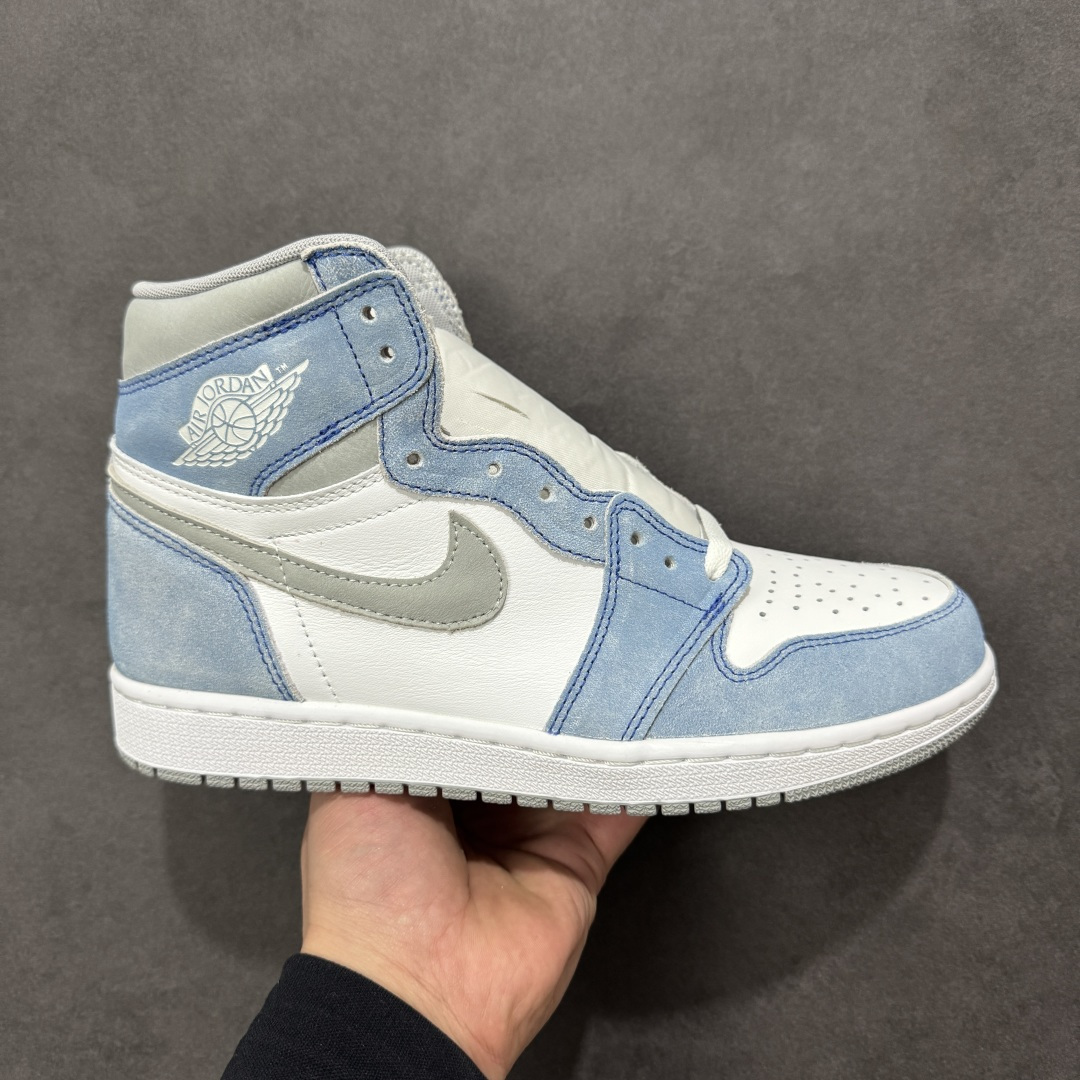 【GQ福利】纯原特价 进口头层纯原AJ1高邦 行业天花板 Top级存在 各外贸平台 完美版型 1:1复刻后腰 对比 年终奖励自留的最佳选品 货号:555088-402 尺码:36-47.5-选品中心