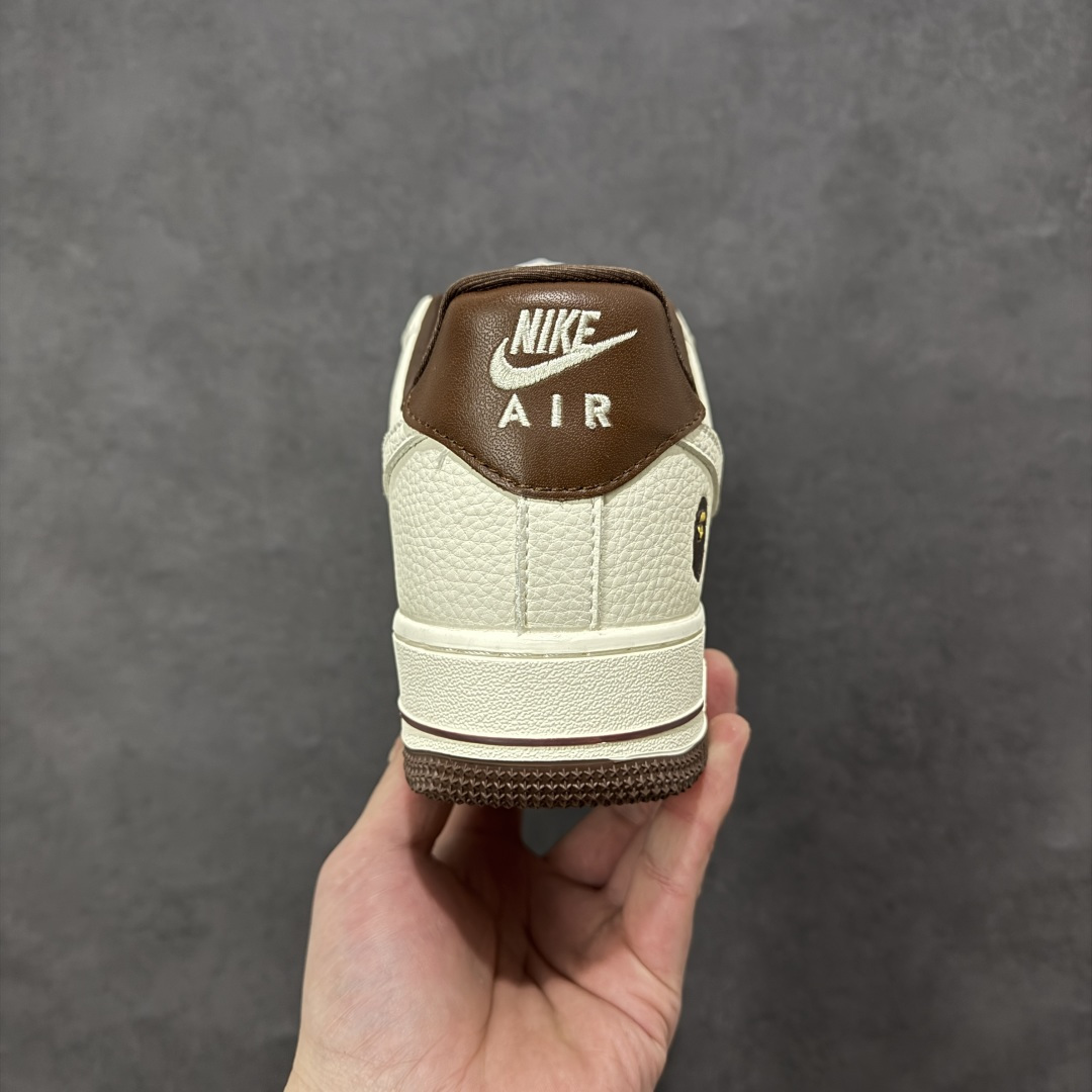 图片[4]-【定制版】NIke Air Force 1 \’07 Low “Bape联名–米棕迷彩”空军一号 低帮 运动鞋 休闲鞋 折边针车 工艺难度大 原楦头原纸板 原装鞋盒 定制五金配件 内置全掌气垫 原厂鞋底 货号：KK1988-019 尺码：36 36.5 37.5 38 38.5 39 40 40.5 41 42 42.5 43 44 44.5 45-选品中心