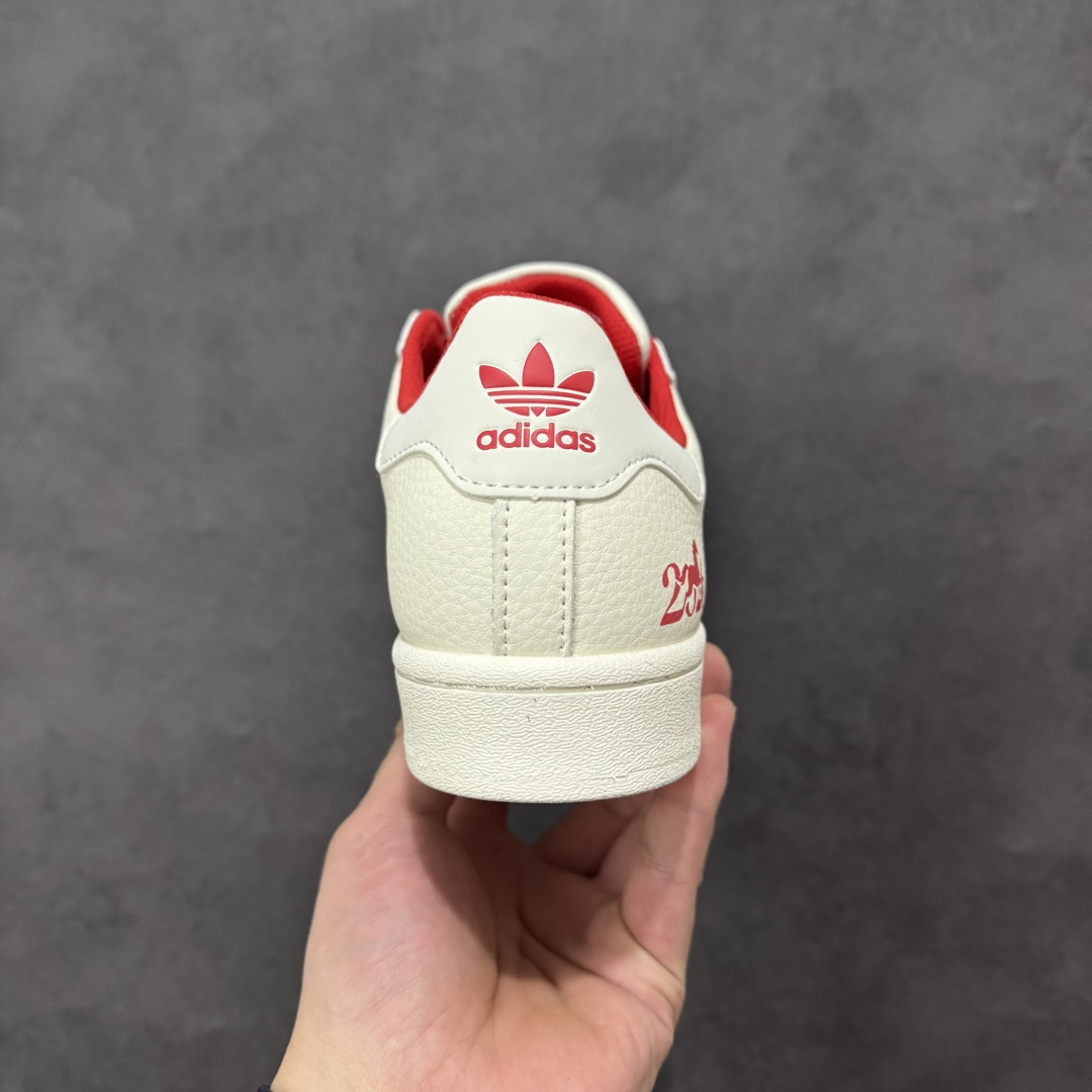 图片[4]-【定制版】AD Originals Superstar 马年限定 贝壳头板鞋 采用全新头层拼接皮革材质 后跟采用特色3D立体印字 渠道正品订单 诠释市场最高工艺水平 全鞋进口头层皮料打造。区别市面普通真标版本，进出专柜无压力 货号：LX0918 尺码：36 36.5 37.5 38 38.5 39 40 40.5 41 42 42.5 43 44 44.5 45-选品中心