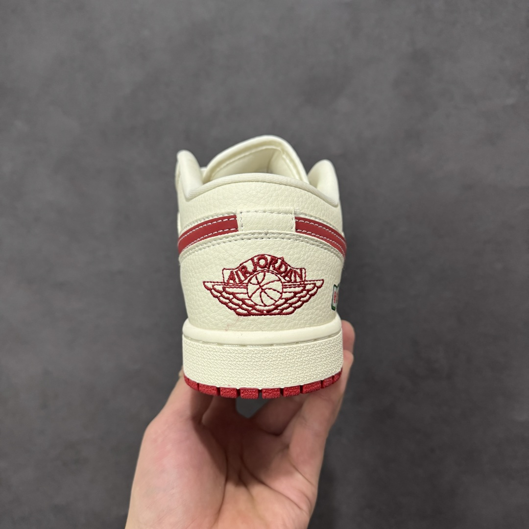 图片[4]-【定制版】Air Jordan 1 Low AJ1 乔1马年限定 步步生金 高端定制 低帮复古篮球鞋 QJ1988-011  #定制鞋盒 大厂纯原品质出货 超高清洁度 皮料切割干净无任何毛边 细节完美  尺码：36 36.5 37.5 38 38.5 39 40 40.5 41 42 42.5 43 44 44.5 45-选品中心