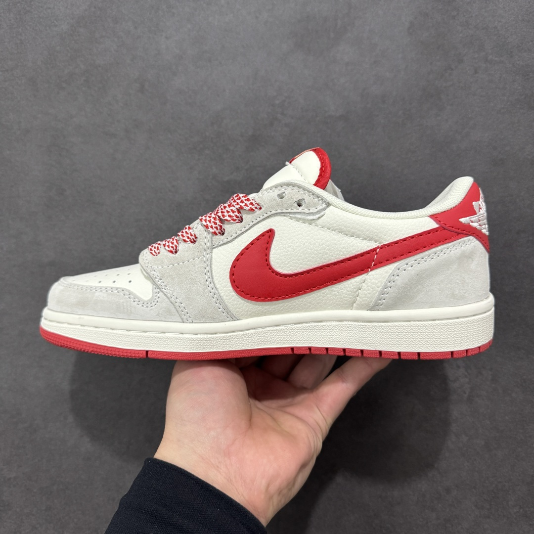图片[2]-【公司级】Nike Air Jordan 1 x Travis Scott AJ1倒勾 马年限定乔一倒钩 ‘DIY’定制 耐克 低帮文化篮球鞋 完美品质出货 细节如图所示 鞋面切割工整 冲孔整齐干净 中底拉帮线 整体清洁度非常好 货号：JW1188-182 尺码：36 36.5 37.5 38 38.5 39 40 40.5 41 42 42.5 43 44 45-选品中心