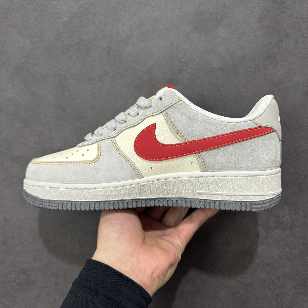图片[2]-【定制版】Nike Air Force 1\’07 Low 2026 马年限定 空军一号低帮休闲板鞋  #原楦头原纸板 高端定制鞋盒 原厂鞋底 超高清洁度 细节完美 货号：HT5088-631  尺码：36 36.5 37.5 38 38.5 39 40 40.5 41 42 42.5 43 44 44.5 45-选品中心