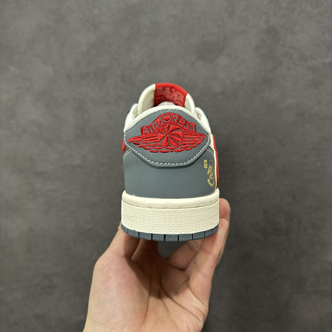 图片[4]-【定制版】Air Jordan 1 Low AJ1 乔1马年限定 马年祥运 高端定制 低帮复古篮球鞋 JJ2508-104  #定制鞋盒 大厂纯原品质出货 超高清洁度 皮料切割干净无任何毛边 细节完美  尺码：36 36.5 37.5 38 38.5 39 40 40.5 41 42 42.5 43 44 44.5 45-选品中心