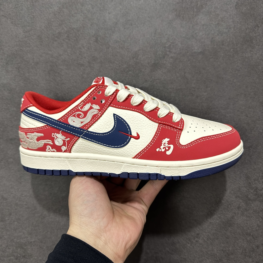 【定制版】Nike SB Dunk Low 马年开运 高端定制 低帮休闲板鞋 JJ2508-602 #定制鞋盒 大厂纯原品质出货 超高清洁度 皮料切割干净无任何毛边 细节完美 尺码:36 36.5 37.5 38 38.5 39 40 40.5 41 42 42.5 43 44 44.5 45-选品中心