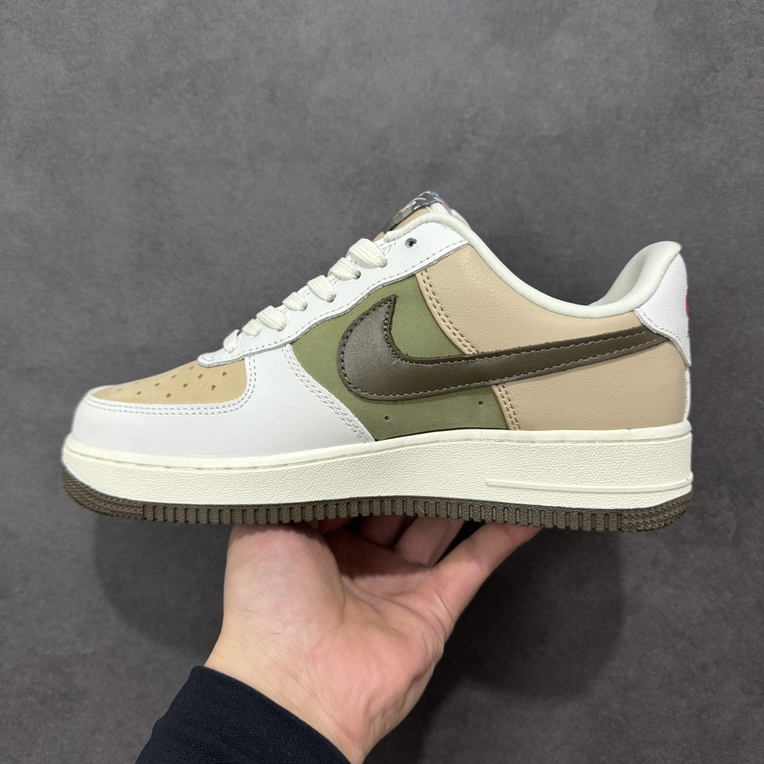 图片[2]-【定制版】Nike Air Force 1\’07 Low 马年限定 卡其绿 空军一号低帮休闲板鞋 DF0188-135  #原楦头原纸板 高端定制鞋盒 原厂鞋底 超高清洁度 细节完美  尺码：36 36.5 37.5 38 38.5 39 40 40.5 41 42 42.5 43 44 44.5 45-选品中心