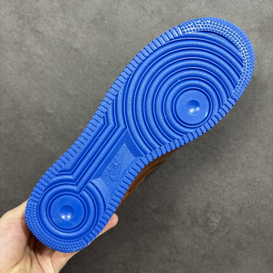 图片[9]-【定制版】Nike Air Force 1\’07 Low 马年联名 檀棕碧蓝 空军一号低帮休闲板鞋 XY9025-007  #原楦头原纸板 高端定制鞋盒 原厂鞋底 超高清洁度 细节完美  尺码：36 36.5 37.5 38 38.5 39 40 40.5 41 42 42.5 43 44 44.5 45-选品中心