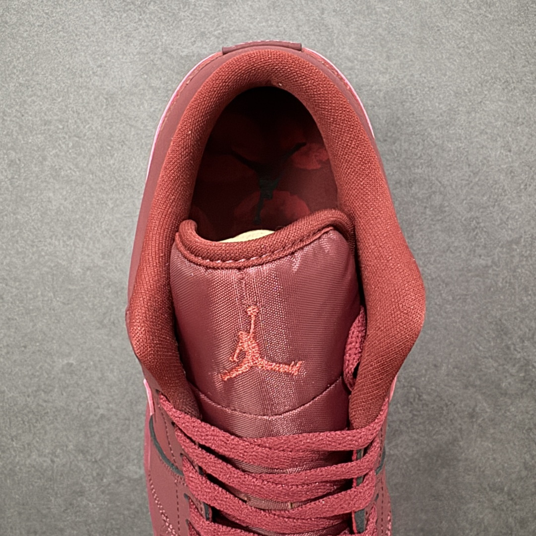 图片[7]-【K版纯原】Air Jordan AJ1 Low 低帮 IB7012-600 全新流水线出品 市场第二梯队最强版 全部原鞋开发 原楦原纸板开发 全鞋电脑针车 原厂内置全掌气垫 原盒内在原标 唯一Zp原版鞋带绑法 免检产品 全新2022版型 全头层皮料 完美零毛边处理 原厂配置全掌气垫 价格定位良心 新配色陆续出货 尺码：36-46-选品中心