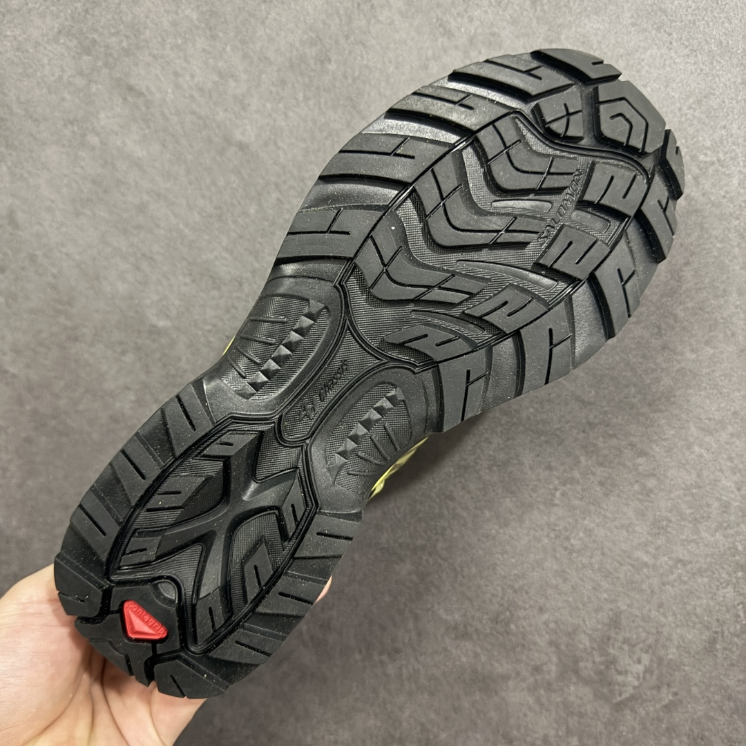 图片[9]-【莞产外贸版】Salomon XT-QUEST ADV 萨洛蒙情侣款户外机能鞋 477810 全新外贸大厂出品 细节品质大改进 独立私模 最大做到47码 全鞋采用为原厂一致材料打造 全新鞋型 相对市场版本 版型更正 全新玻璃冲刀 清洁度提升 同步原版左右鞋带孔的间距加大（市场版间距太小） 网面与鞋头材料校对一致无色差（市面版本有色差） 大底contagrip凹陷程度同步原版（市面版都有差别） 鞋舌两侧鞋帮脚踝处更加直挺（之前老版往中间踏） 鞋头处添加☯️太极标 所有细节多次修改校正 坚持同步原版无差别 毋庸置疑全市场最好的版本💪🏻终端优势供应 尺码：36 36.5 37.5 38 38.5 39 40 40.5 41 42 42.5 43 44 44.5 45 46 47-选品中心