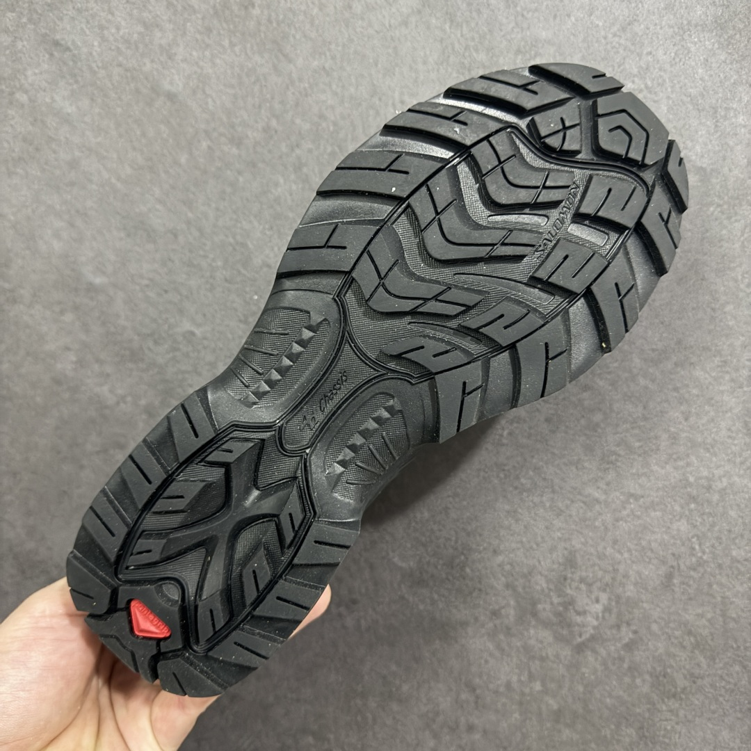 图片[9]-【莞产外贸版】Salomon XT-QUEST ADV 萨洛蒙情侣款户外机能鞋 477810 全新外贸大厂出品 细节品质大改进 独立私模 最大做到47码 全鞋采用为原厂一致材料打造 全新鞋型 相对市场版本 版型更正 全新玻璃冲刀 清洁度提升 同步原版左右鞋带孔的间距加大（市场版间距太小） 网面与鞋头材料校对一致无色差（市面版本有色差） 大底contagrip凹陷程度同步原版（市面版都有差别） 鞋舌两侧鞋帮脚踝处更加直挺（之前老版往中间踏） 鞋头处添加☯️太极标 所有细节多次修改校正 坚持同步原版无差别 毋庸置疑全市场最好的版本💪🏻终端优势供应 尺码：36 36.5 37.5 38 38.5 39 40 40.5 41 42 42.5 43 44 44.5 45 46 47-选品中心