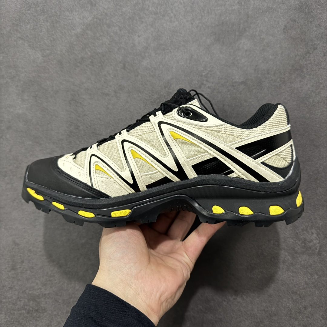 图片[2]-【莞产外贸版】Salomon XT-QUEST ADV 萨洛蒙情侣款户外机能鞋 477810 全新外贸大厂出品 细节品质大改进 独立私模 最大做到47码 全鞋采用为原厂一致材料打造 全新鞋型 相对市场版本 版型更正 全新玻璃冲刀 清洁度提升 同步原版左右鞋带孔的间距加大（市场版间距太小） 网面与鞋头材料校对一致无色差（市面版本有色差） 大底contagrip凹陷程度同步原版（市面版都有差别） 鞋舌两侧鞋帮脚踝处更加直挺（之前老版往中间踏） 鞋头处添加☯️太极标 所有细节多次修改校正 坚持同步原版无差别 毋庸置疑全市场最好的版本💪🏻终端优势供应 尺码：36 36.5 37.5 38 38.5 39 40 40.5 41 42 42.5 43 44 44.5 45 46 47-选品中心