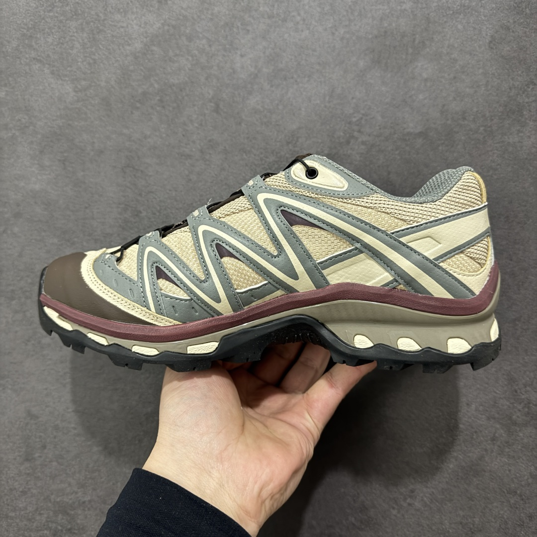 图片[2]-【莞产外贸版】Salomon XT-QUEST ADV 萨洛蒙情侣款户外机能鞋 477810 全新外贸大厂出品 细节品质大改进 独立私模 最大做到47码 全鞋采用为原厂一致材料打造 全新鞋型 相对市场版本 版型更正 全新玻璃冲刀 清洁度提升 同步原版左右鞋带孔的间距加大（市场版间距太小） 网面与鞋头材料校对一致无色差（市面版本有色差） 大底contagrip凹陷程度同步原版（市面版都有差别） 鞋舌两侧鞋帮脚踝处更加直挺（之前老版往中间踏） 鞋头处添加☯️太极标 所有细节多次修改校正 坚持同步原版无差别 毋庸置疑全市场最好的版本💪🏻终端优势供应 尺码：36 36.5 37.5 38 38.5 39 40 40.5 41 42 42.5 43 44 44.5 45 46 47-选品中心