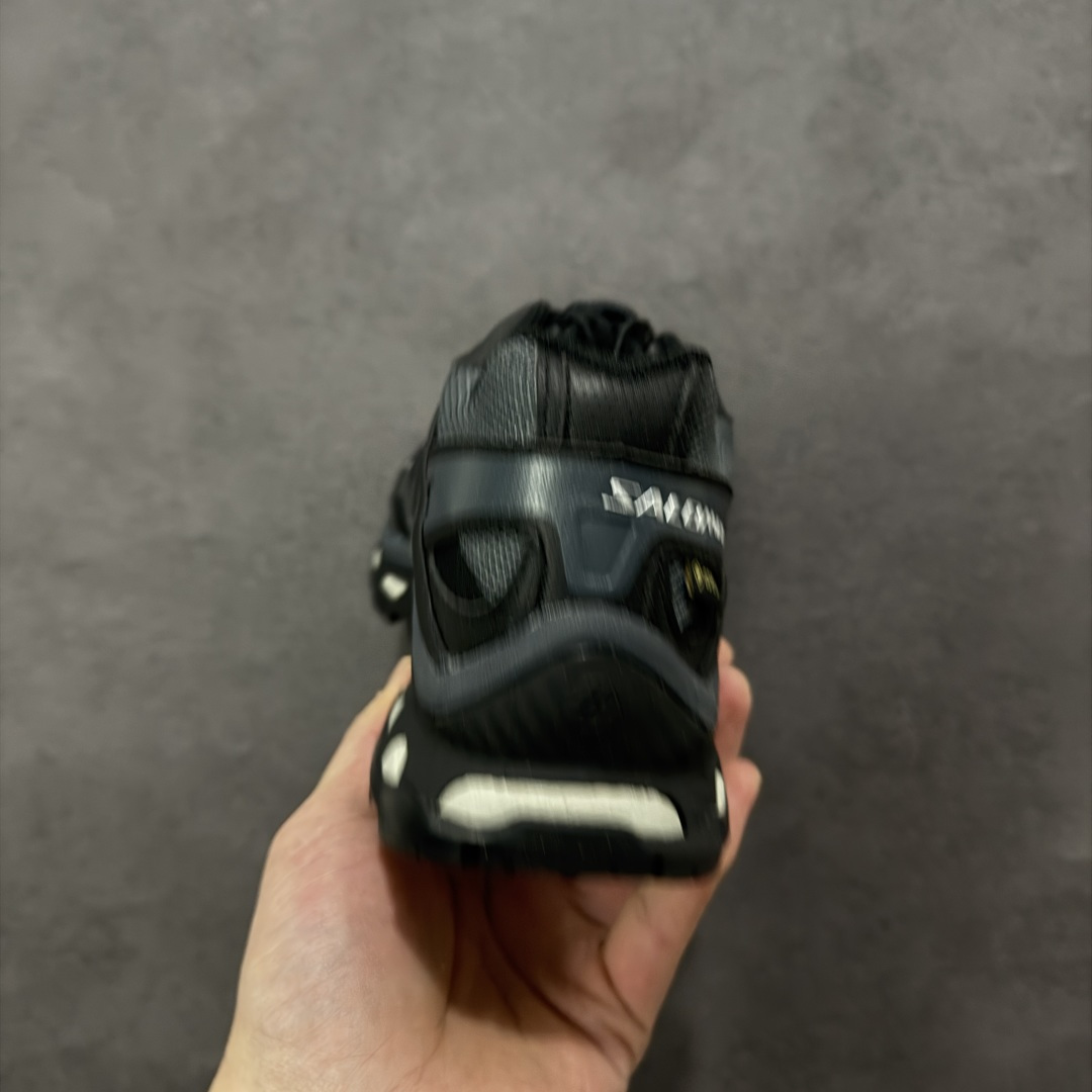 图片[4]-【莞产外贸版】Salomon XT-QUEST ADV 萨洛蒙情侣款户外机能鞋 477810 全新外贸大厂出品 细节品质大改进 独立私模 最大做到47码 全鞋采用为原厂一致材料打造 全新鞋型 相对市场版本 版型更正 全新玻璃冲刀 清洁度提升 同步原版左右鞋带孔的间距加大（市场版间距太小） 网面与鞋头材料校对一致无色差（市面版本有色差） 大底contagrip凹陷程度同步原版（市面版都有差别） 鞋舌两侧鞋帮脚踝处更加直挺（之前老版往中间踏） 鞋头处添加☯️太极标 所有细节多次修改校正 坚持同步原版无差别 毋庸置疑全市场最好的版本💪🏻终端优势供应 尺码：36 36.5 37.5 38 38.5 39 40 40.5 41 42 42.5 43 44 44.5 45 46 47-选品中心