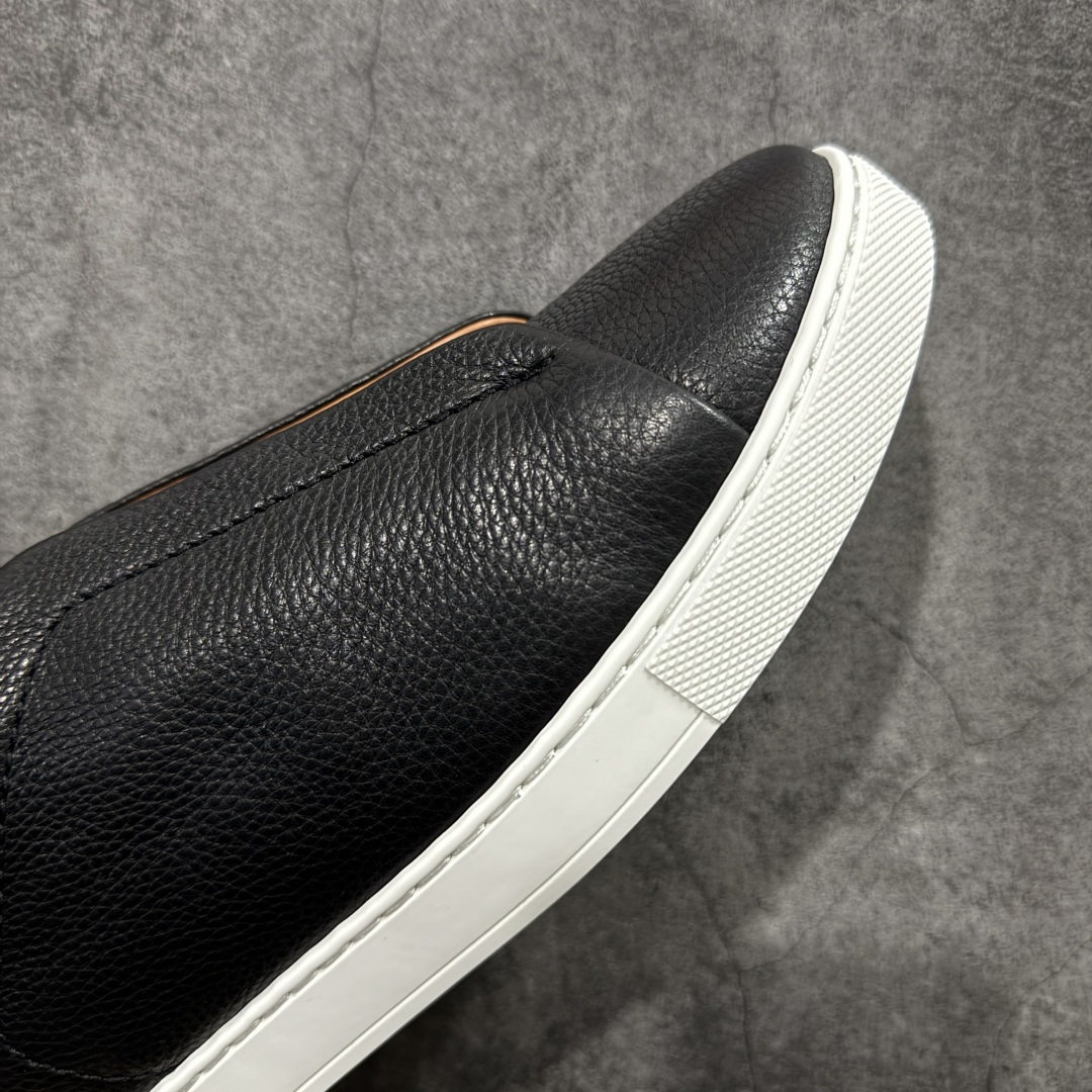 图片[6]-【佛山超A版】Zegna Triple Stitch 杰尼亚皮革 圆头平底 低帮低帮运动鞋 摔花纹牛皮制成，饰以丰富的工艺细节，如骆马红棕色皮革嵌饰和手绘饰边。此优雅材质令这款动感十足的运动鞋转变为精致的休闲单品。耐用的橡胶鞋底可探索城市街道提供所有需的支持。版型和产品细节：摔花纹牛皮面料，双色宽罗纹针织鞋带满足不同场合搭配不同风格，小牛皮内裡，鞋垫。内底、徽标压纹皮革中底，高弹力记忆鞋垫和超轻橡胶人字纹防滑鞋底，穿着舒服不凡。鞋底周圈加车大底边线。显得匠心十足。 尺码：39 40 41 42 43 44 45 46-选品中心