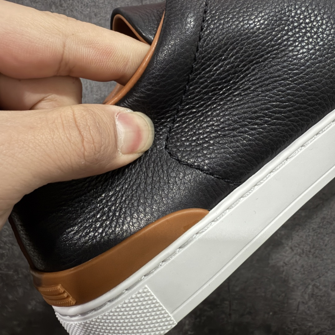 图片[3]-【佛山超A版】Zegna Triple Stitch 杰尼亚皮革 圆头平底 低帮低帮运动鞋 摔花纹牛皮制成，饰以丰富的工艺细节，如骆马红棕色皮革嵌饰和手绘饰边。此优雅材质令这款动感十足的运动鞋转变为精致的休闲单品。耐用的橡胶鞋底可探索城市街道提供所有需的支持。版型和产品细节：摔花纹牛皮面料，双色宽罗纹针织鞋带满足不同场合搭配不同风格，小牛皮内裡，鞋垫。内底、徽标压纹皮革中底，高弹力记忆鞋垫和超轻橡胶人字纹防滑鞋底，穿着舒服不凡。鞋底周圈加车大底边线。显得匠心十足。 尺码：39 40 41 42 43 44 45 46-选品中心