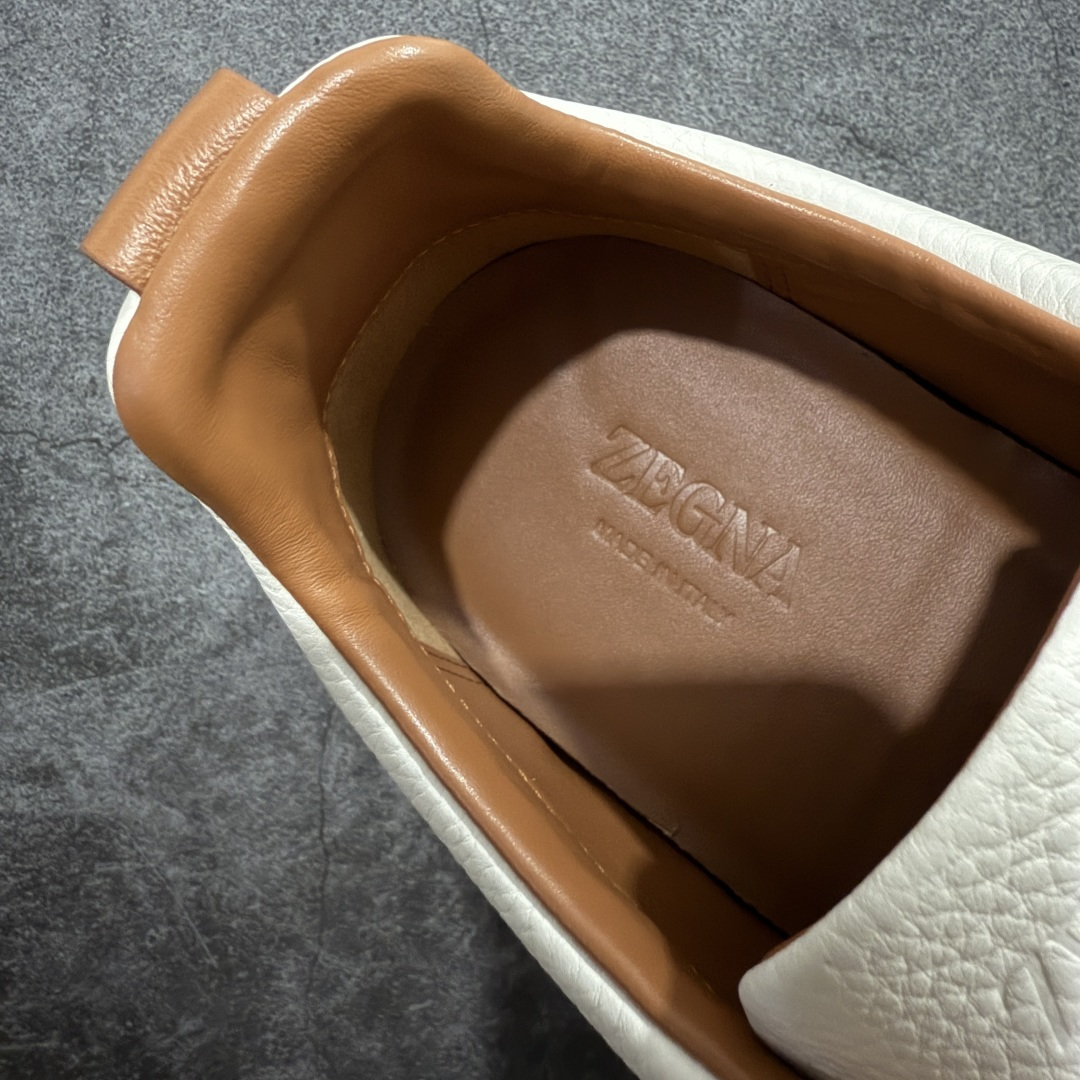 图片[9]-【佛山超A版】Zegna Triple Stitch 杰尼亚皮革 圆头平底 低帮低帮运动鞋 摔花纹牛皮制成，饰以丰富的工艺细节，如骆马红棕色皮革嵌饰和手绘饰边。此优雅材质令这款动感十足的运动鞋转变为精致的休闲单品。耐用的橡胶鞋底可探索城市街道提供所有需的支持。版型和产品细节：摔花纹牛皮面料，双色宽罗纹针织鞋带满足不同场合搭配不同风格，小牛皮内裡，鞋垫。内底、徽标压纹皮革中底，高弹力记忆鞋垫和超轻橡胶人字纹防滑鞋底，穿着舒服不凡。鞋底周圈加车大底边线。显得匠心十足。 尺码：39 40 41 42 43 44 45 46-选品中心