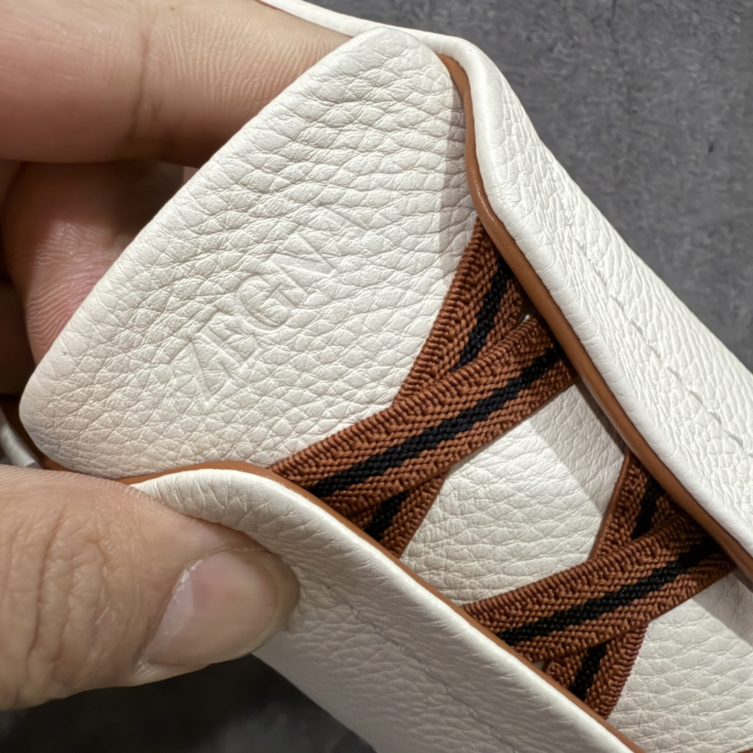 图片[7]-【佛山超A版】Zegna Triple Stitch 杰尼亚皮革 圆头平底 低帮低帮运动鞋 摔花纹牛皮制成，饰以丰富的工艺细节，如骆马红棕色皮革嵌饰和手绘饰边。此优雅材质令这款动感十足的运动鞋转变为精致的休闲单品。耐用的橡胶鞋底可探索城市街道提供所有需的支持。版型和产品细节：摔花纹牛皮面料，双色宽罗纹针织鞋带满足不同场合搭配不同风格，小牛皮内裡，鞋垫。内底、徽标压纹皮革中底，高弹力记忆鞋垫和超轻橡胶人字纹防滑鞋底，穿着舒服不凡。鞋底周圈加车大底边线。显得匠心十足。 尺码：39 40 41 42 43 44 45 46-选品中心