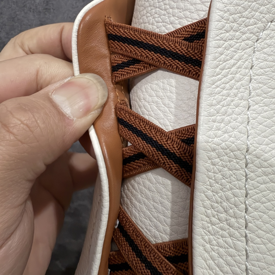 图片[6]-【佛山超A版】Zegna Triple Stitch 杰尼亚皮革 圆头平底 低帮低帮运动鞋 摔花纹牛皮制成，饰以丰富的工艺细节，如骆马红棕色皮革嵌饰和手绘饰边。此优雅材质令这款动感十足的运动鞋转变为精致的休闲单品。耐用的橡胶鞋底可探索城市街道提供所有需的支持。版型和产品细节：摔花纹牛皮面料，双色宽罗纹针织鞋带满足不同场合搭配不同风格，小牛皮内裡，鞋垫。内底、徽标压纹皮革中底，高弹力记忆鞋垫和超轻橡胶人字纹防滑鞋底，穿着舒服不凡。鞋底周圈加车大底边线。显得匠心十足。 尺码：39 40 41 42 43 44 45 46-选品中心