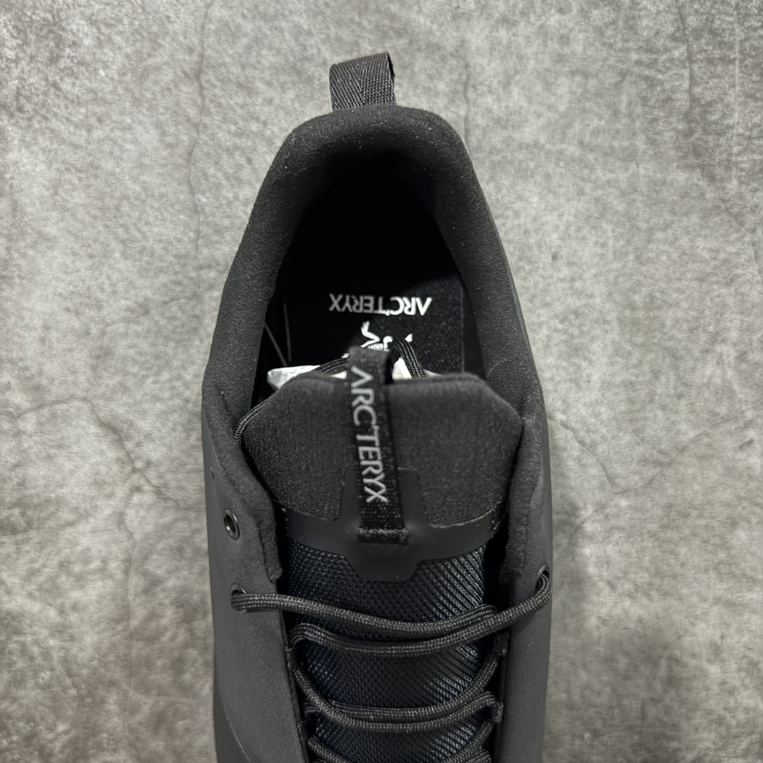 图片[8]-【正确版】Arcteryx始祖鸟 Konseal Shoe 舒适 防滑耐磨透气支撑抓地 登山鞋 正确原盒 全鞋采用头层麂皮 耐磨防滑黄金V底 莞产高品质 区别市场通货 代购指定版本 原数据开发 不掉标 正确高频字体 鸟爪细节完美 区别市场公版货 错误字体货 中底带钢印上脚舒适轻便无负重感 四季百搭 始祖鸟 KONSEAL 轻量户外鞋，这双鞋，不仅仅可以穿着逛街上班，更可以穿着徒步旅游甚至攀岩！说实话，没多少人真的会去攀岩，经我们试穿，这双鞋，日常穿也是非常舒服轻便！搭配日常的衣服完全不违和！结构中底TPU底盘，保护双脚。配置3D模具保护双脚+一体化系带系统，鞋面防撕裂网布、TPU保护膜和牛巴革合成面料，喜欢放心入！这种类型的鞋子咱们家超难得遇到一次，喜欢一定不要错过 尺码：39-45-选品中心