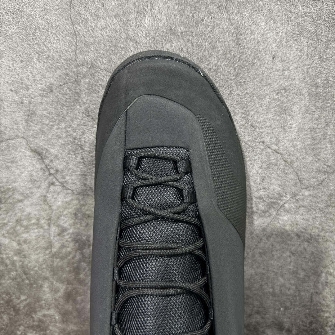 图片[5]-【正确版】Arcteryx始祖鸟 Konseal Shoe 舒适 防滑耐磨透气支撑抓地 登山鞋 正确原盒 全鞋采用头层麂皮 耐磨防滑黄金V底 莞产高品质 区别市场通货 代购指定版本 原数据开发 不掉标 正确高频字体 鸟爪细节完美 区别市场公版货 错误字体货 中底带钢印上脚舒适轻便无负重感 四季百搭 始祖鸟 KONSEAL 轻量户外鞋，这双鞋，不仅仅可以穿着逛街上班，更可以穿着徒步旅游甚至攀岩！说实话，没多少人真的会去攀岩，经我们试穿，这双鞋，日常穿也是非常舒服轻便！搭配日常的衣服完全不违和！结构中底TPU底盘，保护双脚。配置3D模具保护双脚+一体化系带系统，鞋面防撕裂网布、TPU保护膜和牛巴革合成面料，喜欢放心入！这种类型的鞋子咱们家超难得遇到一次，喜欢一定不要错过 尺码：39-45-选品中心