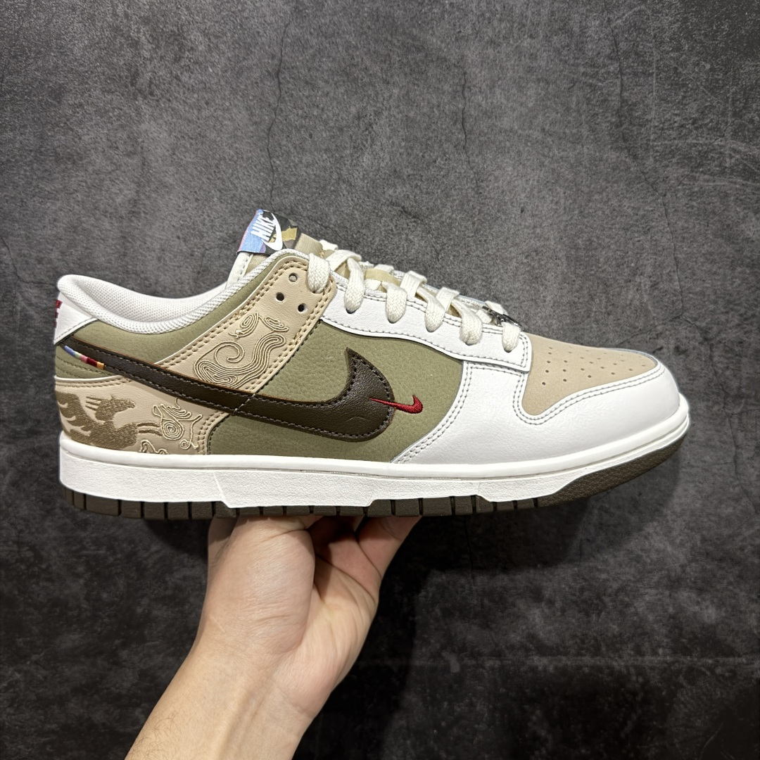 【CS升级版本】Nike SB Dunk Low“ 马年限定”周年高端定制 低帮休闲板鞋 大厂纯原品质 细节材料全新升级 质感更好 材料更加接近原版 超高清洁度 皮料切割干净无任何毛边 细节完美 货号:IQ1118-220 尺码: 36 36.5 37.5 38 38.5 39 40 40.5 41 42 42.5 43 44 44.5 45 46-选品中心