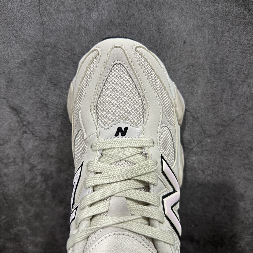 图片[5]-【纯原版】 New Balance NB9060 联名款 复古休闲运动慢跑鞋 灰粉色 U9060AJD 全套原楦原纸板原厂数据开发 进口三明治网面 原装进口翻毛皮料正确绒感卡色 正确中底拉帮中底网布细节 原厂标裁 带紫光防伪 定制后跟透明水晶模块 冲裁组合 大底贴合程度胶水上色把控完美 整洁度挑战全网艺术家 多道序QC把关品质完善 匠心打造 耗时两个月开发完成 工艺极其复杂难度可想而知 新开独立私模大底 全网唯一正确六层组合大底 高端零售专供产物 尺码：36 37 37.5 38 38.5 39 40 40.5 41 42 42.5 43 44 45 46.5-选品中心