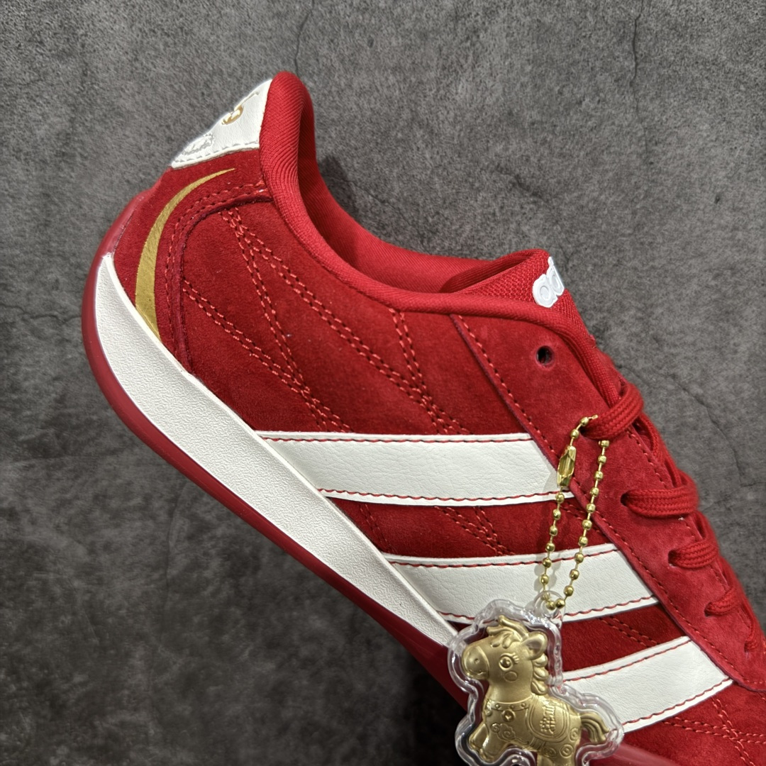图片[7]-【纯原版】阿迪达斯Adidas Adiracer 2026 马年限定白红 三叶草复古防滑耐磨低帮运动鞋 亮眼三色条纹元素缀以舒适鞋面 赋予了独特的个性美学 货号： JS1480 尺码： 36 36.5 37.5 38 38.5 39 40 40.5 41 42 42.5 43 44 44.5 45-选品中心