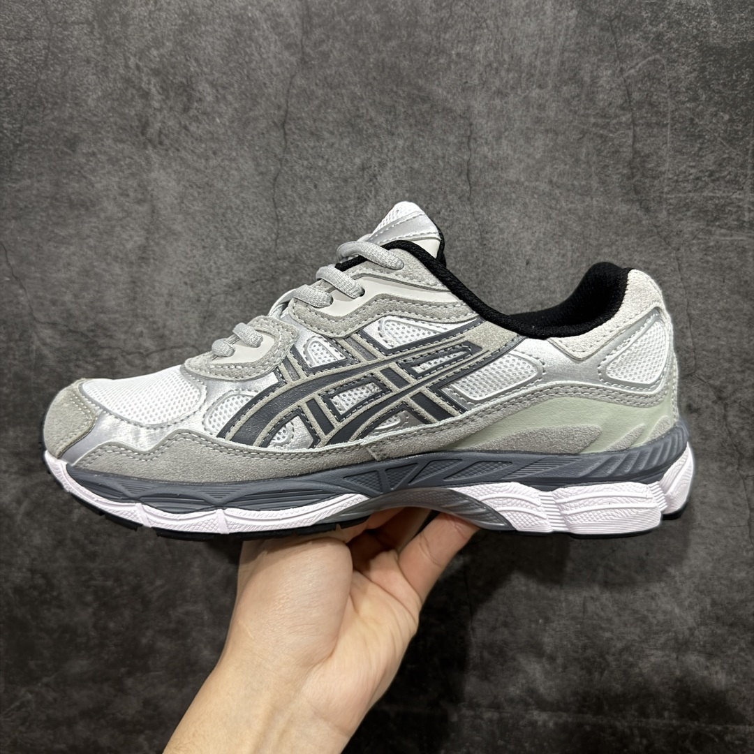 图片[2]-【公司级】Asics Gel-NYC 亚瑟士 防滑耐磨 休闲运动鞋 采用双层提花网面设计 提高包裹性和透气性 后跟搭载稳定系统科技T-GEL提升整体支撑力和结构感 减少对身体带来的冲击负荷 创新中底至轻回弹 货号：1203A975-100 尺码：36-46带半码 编码：FSB220230-选品中心