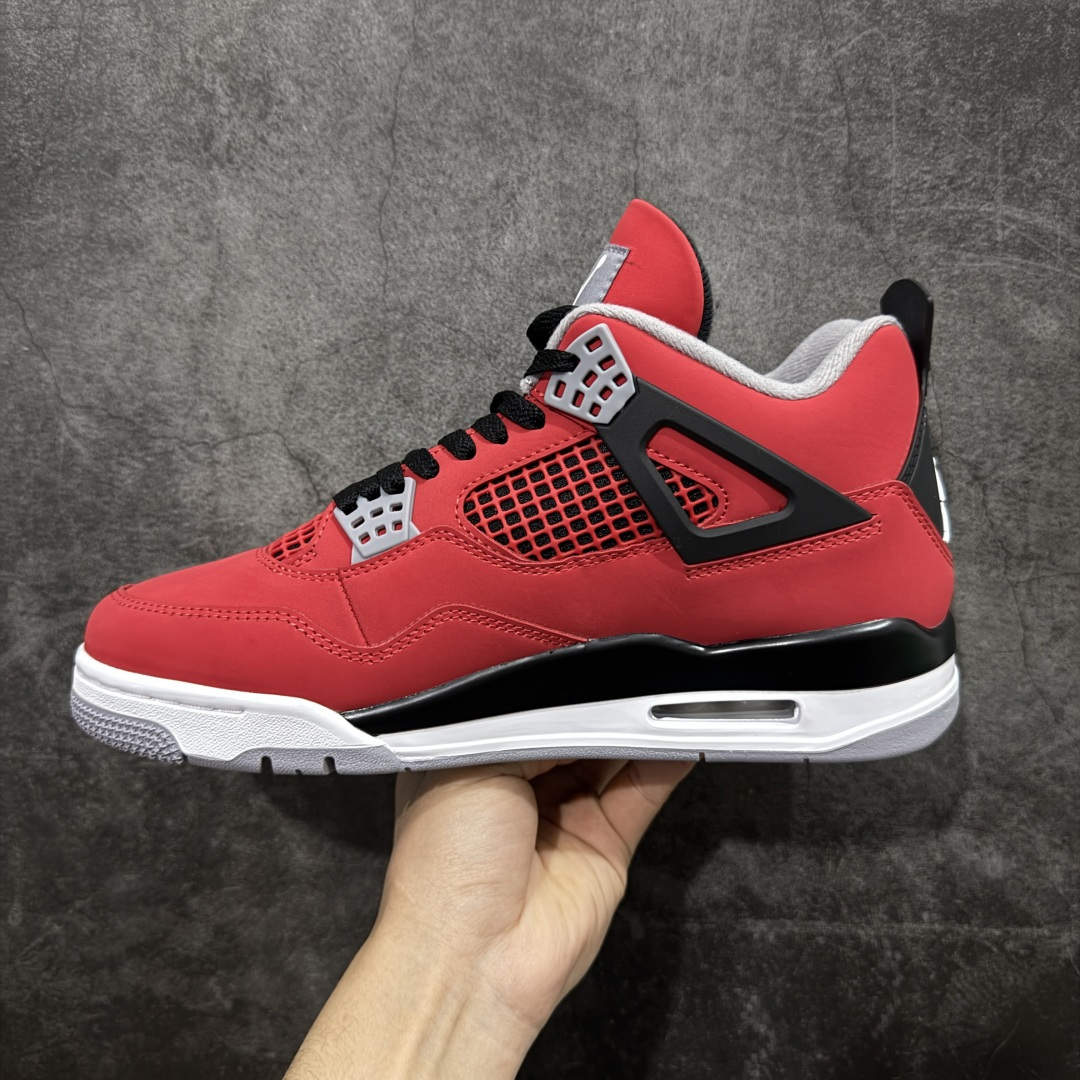 图片[2]-【TK至尊版】Air Jordan 4 Retro AJ4 2026复刻公牛红黑 FQ8138-600 目前市面所有大厂中 品质材料细节最好的一个版本 原汁原味完美呈现四代版型 一比一鞋头弧度高度趴度鞋身弧度 原厂麂皮绒皮料材质 数据细节工艺流程均保持公司一致 细节品控鞋型随意秒杀市面版本 原厂TPU网格鞋带扣 正确内里网布 菱角分明不变形无多余毛边 柔软性质感一致于原鞋 原厂织唛标 原厂飞人电绣工艺 独家绑鞋带手法 印刷中底布 四线拉帮 米色美纹纸贴合固定 进口港宝加持 后跟自然饱满 全鞋荧光划线卡点 追求极致完美 每一双都是工艺品 多重QC质检 超越公司货的品控标准 实实在在的免检产品 尺码：40 40.5 41 42 42.5 43 44 44.5 45 46 47.5-选品中心