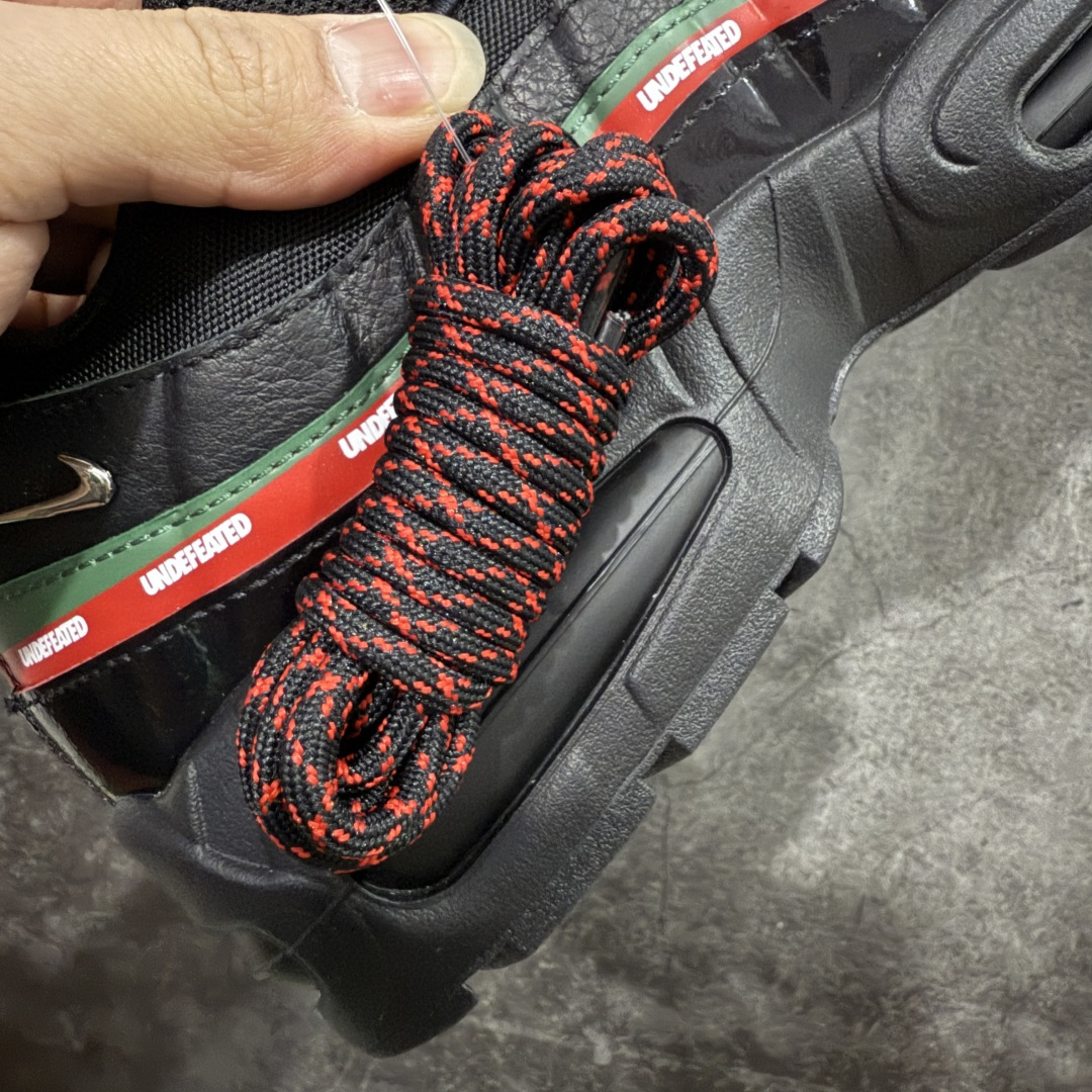 图片[10]-【KZ纯原】UNDEFEATED x Nike Air Max 95 OG Big Bubble 黑色 货号：IB4453-001 外贸顶级专供 区别先行版 全部配色原鞋原尺码开发生产 极致还原 全部原厂材料一比一打造 一眼ZP既视感 欢迎对比市场版本 尺码：40 40.5 41 42 42.5 43 44 44.5 45 46 46.5 47.5 48 48.5-选品中心