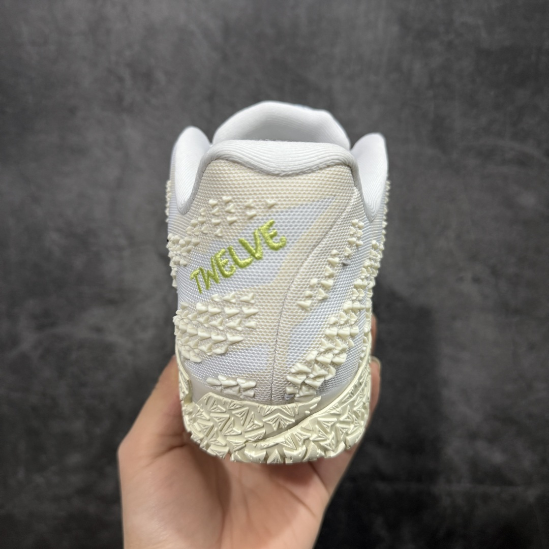 图片[4]-【纯原实战版】NK JA3 EP 莫兰特三代 实战低帮篮球鞋 HF2794-101 超高品质做工 细节到位 内置前后双气垫 材料足 不偷工减料 鞋头和鞋舌采用透气运动网布制成 采用更为挺拔的鞋口设计 为脚踝带来更佳的包裹与支撑感 侧面独特波纹纹理细节 打破了单调 赋予鞋子灵动与活力的视觉体验 中底部分巧妙借鉴了科比 5 的经典元素 尺码：39 40 40.5 41 42 42.5 43 44 45 46-选品中心