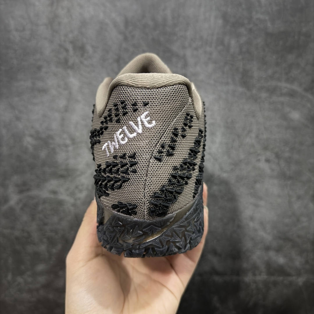 图片[4]-【纯原实战版】NK JA3 EP 莫兰特三代 实战低帮篮球鞋 HF2794-200 超高品质做工 细节到位 内置前后双气垫 材料足 不偷工减料 鞋头和鞋舌采用透气运动网布制成 采用更为挺拔的鞋口设计 为脚踝带来更佳的包裹与支撑感 侧面独特波纹纹理细节 打破了单调 赋予鞋子灵动与活力的视觉体验 中底部分巧妙借鉴了科比 5 的经典元素 尺码：39 40 40.5 41 42 42.5 43 44 45 46-选品中心