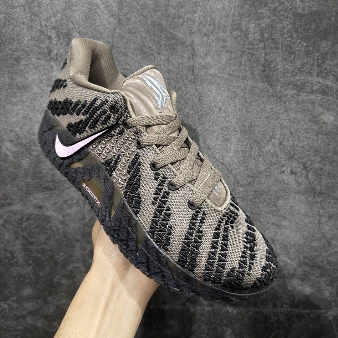 图片[3]-【纯原实战版】NK JA3 EP 莫兰特三代 实战低帮篮球鞋 HF2794-200 超高品质做工 细节到位 内置前后双气垫 材料足 不偷工减料 鞋头和鞋舌采用透气运动网布制成 采用更为挺拔的鞋口设计 为脚踝带来更佳的包裹与支撑感 侧面独特波纹纹理细节 打破了单调 赋予鞋子灵动与活力的视觉体验 中底部分巧妙借鉴了科比 5 的经典元素 尺码：39 40 40.5 41 42 42.5 43 44 45 46-选品中心