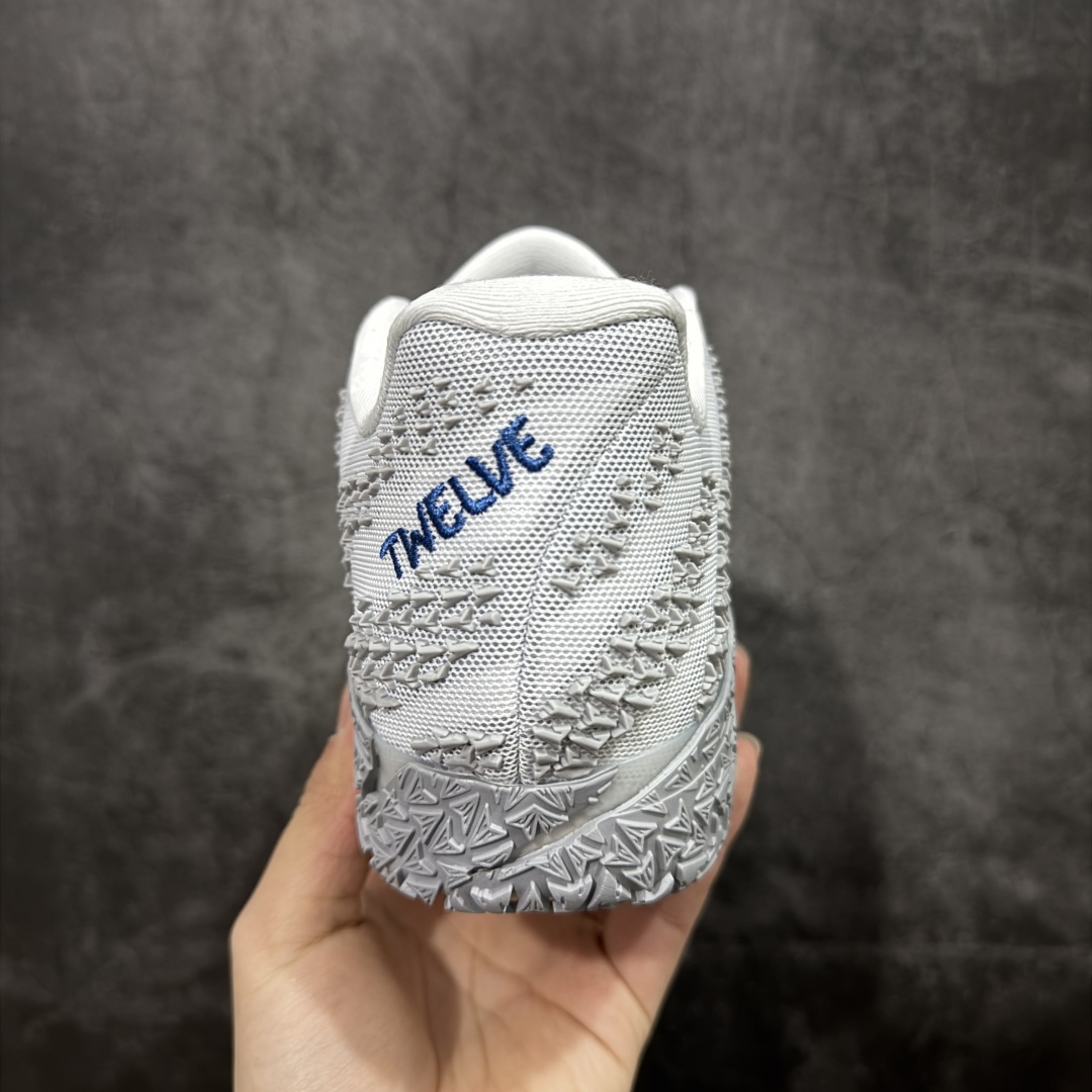 图片[4]-【纯原实战版】NK JA3 EP 莫兰特三代 实战低帮篮球鞋 HF2794-100 超高品质做工 细节到位 内置前后双气垫 材料足 不偷工减料 鞋头和鞋舌采用透气运动网布制成 采用更为挺拔的鞋口设计 为脚踝带来更佳的包裹与支撑感 侧面独特波纹纹理细节 打破了单调 赋予鞋子灵动与活力的视觉体验 中底部分巧妙借鉴了科比 5 的经典元素 尺码：39 40 40.5 41 42 42.5 43 44 45 46-选品中心