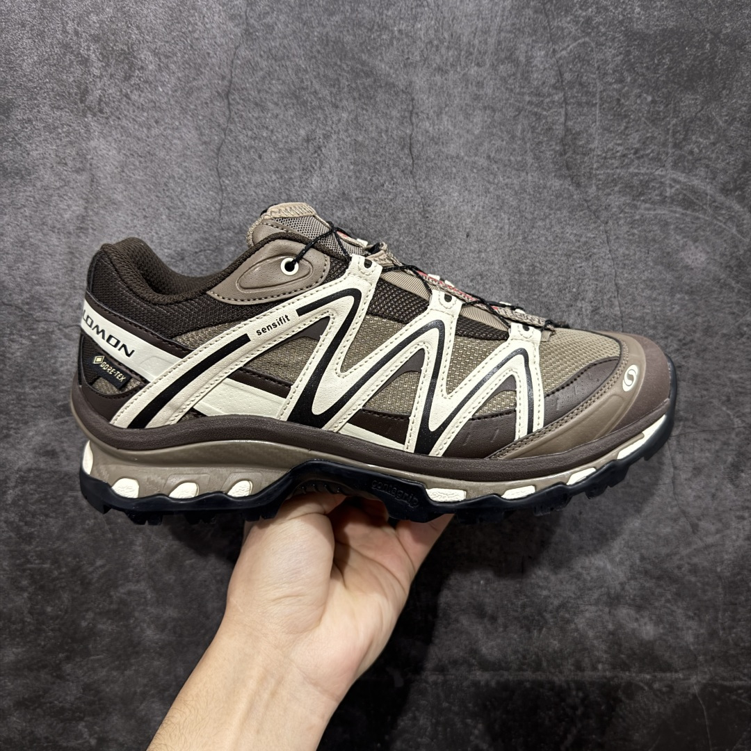 【巅峰版】Salomon XT-QUEST ADV 萨洛蒙情侣款户外机能鞋 马年限定 茶马古道 492789 全新工厂出品 升级品质 全鞋改进为原厂一致材料打造 全新修长鞋型 版型正 全新玻璃冲刀 清洁度提升 中底带数字钢印 网面与鞋头材料校对一致无色差 鞋盒同步原版牛皮纸鞋盒 鞋头处添加☯️太极标 细节多次修改校正 坚持同步原版无差别 终端优势供应 尺码：36 36.5 37.5 38 38.5 39 40 40.5 41 42 42.5 43 44 44.5 45-选品中心