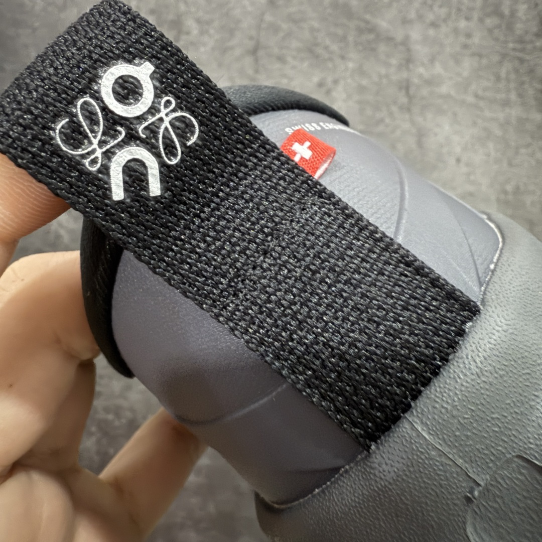 图片[2]-【莞产顶级】LOEWE罗意威 x ON昂跑 联名款 Cloudsolo系列 •原鞋一致橡胶底 原版高弹MD 加爆米花料 •正确后跟小蛮腰 •Logo立体有光泽度 •正确鞋头饱满立体 •鞋舌TPU立体高频 •正确鞋面网布多层厚实材料 •后跟织带高频立体 织带上浆加硬 •正确鞋带头滴胶柔软 •正确鞋垫前薄后厚有弹性（欧奈斯材料，非普通海玻璃） 尺码：36 36.5 37 37.5 38 38.5 39 40 40.5 41 42 42.5 43 44 44.5 45 46（真半码）-选品中心