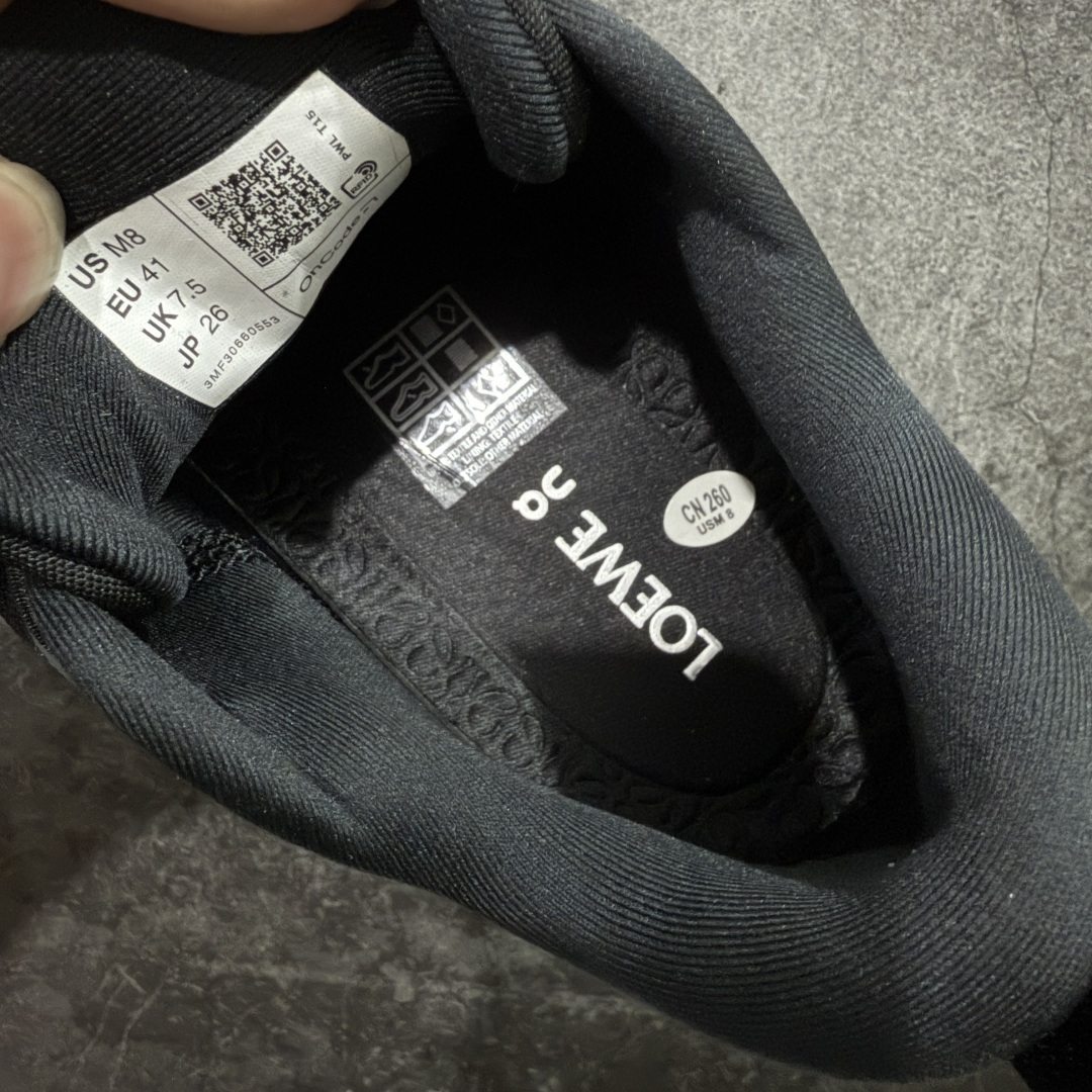 图片[7]-【莞产顶级】LOEWE罗意威 x ON昂跑 联名款 Cloudsolo系列 •原鞋一致橡胶底 原版高弹MD 加爆米花料 •正确后跟小蛮腰 •Logo立体有光泽度 •正确鞋头饱满立体 •鞋舌TPU立体高频 •正确鞋面网布多层厚实材料 •后跟织带高频立体 织带上浆加硬 •正确鞋带头滴胶柔软 •正确鞋垫前薄后厚有弹性（欧奈斯材料，非普通海玻璃） 尺码：36 36.5 37 37.5 38 38.5 39 40 40.5 41 42 42.5 43 44 44.5 45 46（真半码）-选品中心