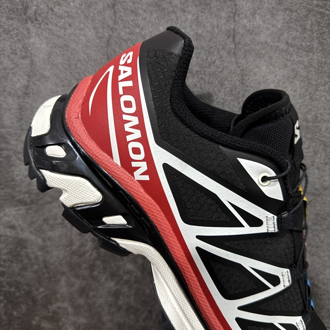 图片[7]-【纯原W1版本】 Salomon XT-6 Gore-Tex防水款 萨洛蒙复古潮流户外机能登山跑鞋 黑红色 479749 纯原外贸平台特供订单 耗时半年巨作 全套原纸板楦头开发 原厂特供网布配套加持 确保原汁原味 完美呈现版型 原档数据独家私模五层组合大底 原装Ortholite轻量化鞋垫 中底布带钢印编号 原厂TPU锁扣 进口港宝加持 后跟自然饱满 还原公司包裹性 鞋面以“锯齿”状的包裹系统呈现 在基色底之下加入了各种色点缀 将公司的最新技术和时尚前卫的造型融入耐用的长跑款式中 鞋面由 TPU 薄膜制成 并焊接在高耐磨网眼上 使其既时尚又坚固 由 ACS底盘支撑 可增强稳定性和支撑力 以及由橡胶凸耳 Contragrip外底覆盖的 EVA 缓冲中底 旨在应对崎岖的地形 鞋舌上的彩色Salomon 标签、Quicklace 系统以及鞋头、鞋舌和鞋跟上的附加品牌使细节更加完美 让穿着者可以轻松驾驭户外与通勤下的任何运动生活场景 无缝鞋身户外随意纵横 颜值与脚感兼备 出街通勤 绝对非常吸睛 你值得拥有 尺码：36 36.5 37.5 38 38.5 39 40 40.5 41 42 42.5 43 44 44.5 45-选品中心