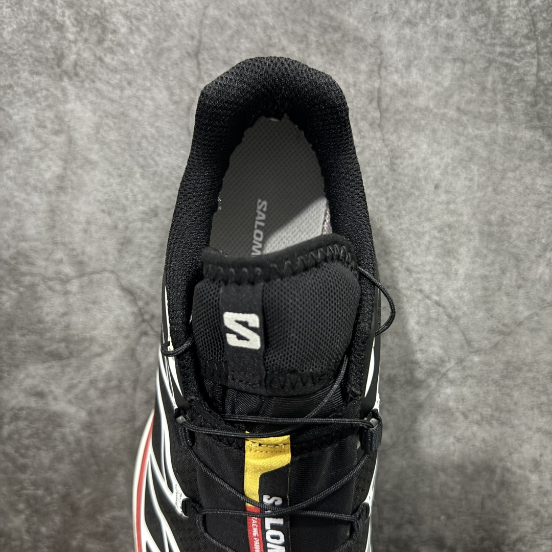 图片[8]-【纯原W1版本】 Salomon XT-6 Gore-Tex防水款 萨洛蒙复古潮流户外机能登山跑鞋 黑红色 479749 纯原外贸平台特供订单 耗时半年巨作 全套原纸板楦头开发 原厂特供网布配套加持 确保原汁原味 完美呈现版型 原档数据独家私模五层组合大底 原装Ortholite轻量化鞋垫 中底布带钢印编号 原厂TPU锁扣 进口港宝加持 后跟自然饱满 还原公司包裹性 鞋面以“锯齿”状的包裹系统呈现 在基色底之下加入了各种色点缀 将公司的最新技术和时尚前卫的造型融入耐用的长跑款式中 鞋面由 TPU 薄膜制成 并焊接在高耐磨网眼上 使其既时尚又坚固 由 ACS底盘支撑 可增强稳定性和支撑力 以及由橡胶凸耳 Contragrip外底覆盖的 EVA 缓冲中底 旨在应对崎岖的地形 鞋舌上的彩色Salomon 标签、Quicklace 系统以及鞋头、鞋舌和鞋跟上的附加品牌使细节更加完美 让穿着者可以轻松驾驭户外与通勤下的任何运动生活场景 无缝鞋身户外随意纵横 颜值与脚感兼备 出街通勤 绝对非常吸睛 你值得拥有 尺码：36 36.5 37.5 38 38.5 39 40 40.5 41 42 42.5 43 44 44.5 45-选品中心